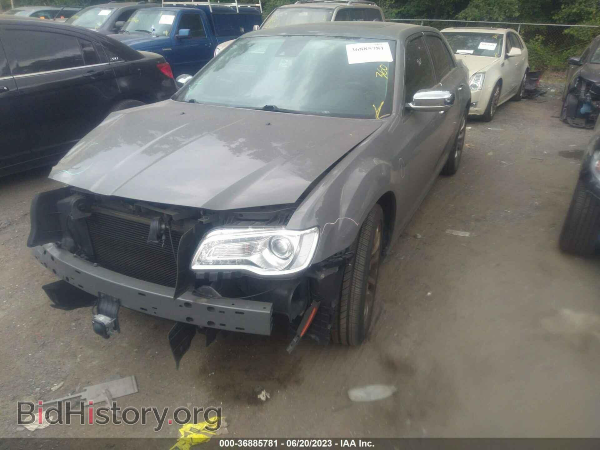 2019 CHRYSLER 300 - VIN: 2C3CCAEG3KH722601 - Фото 2
