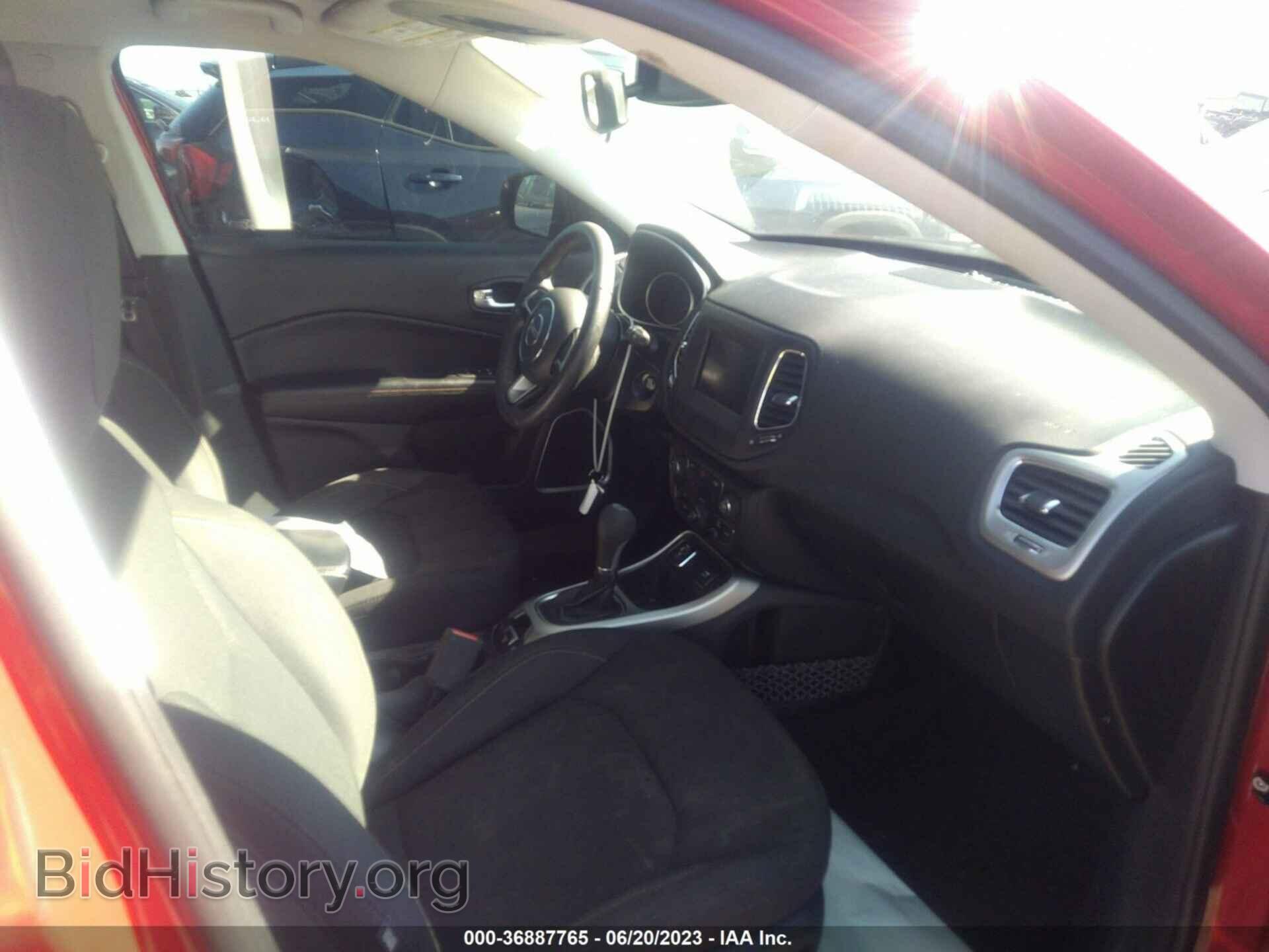 2019 JEEP COMPASS - VIN: 3C4NJCABXKT652392 - Фото 5