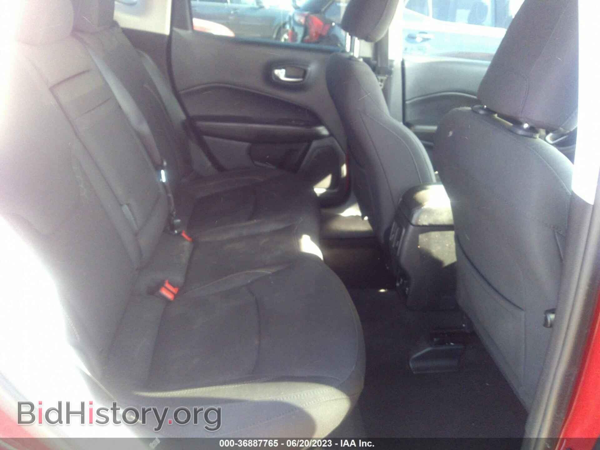 2019 JEEP COMPASS - VIN: 3C4NJCABXKT652392 - Фото 8