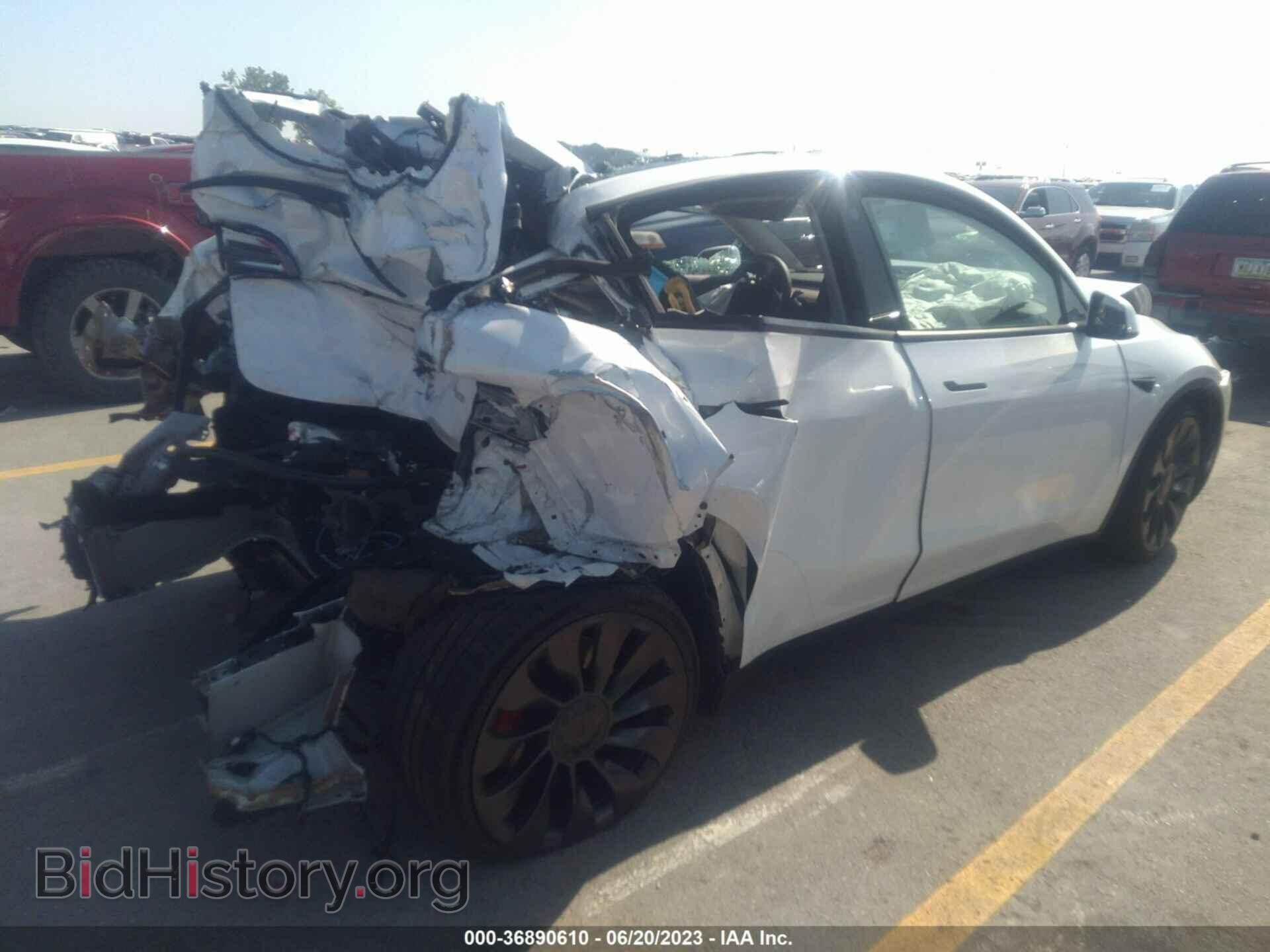 2022 TESLA MODEL Y - VIN: 7SAYGDEF4NF339066 - Photo 4