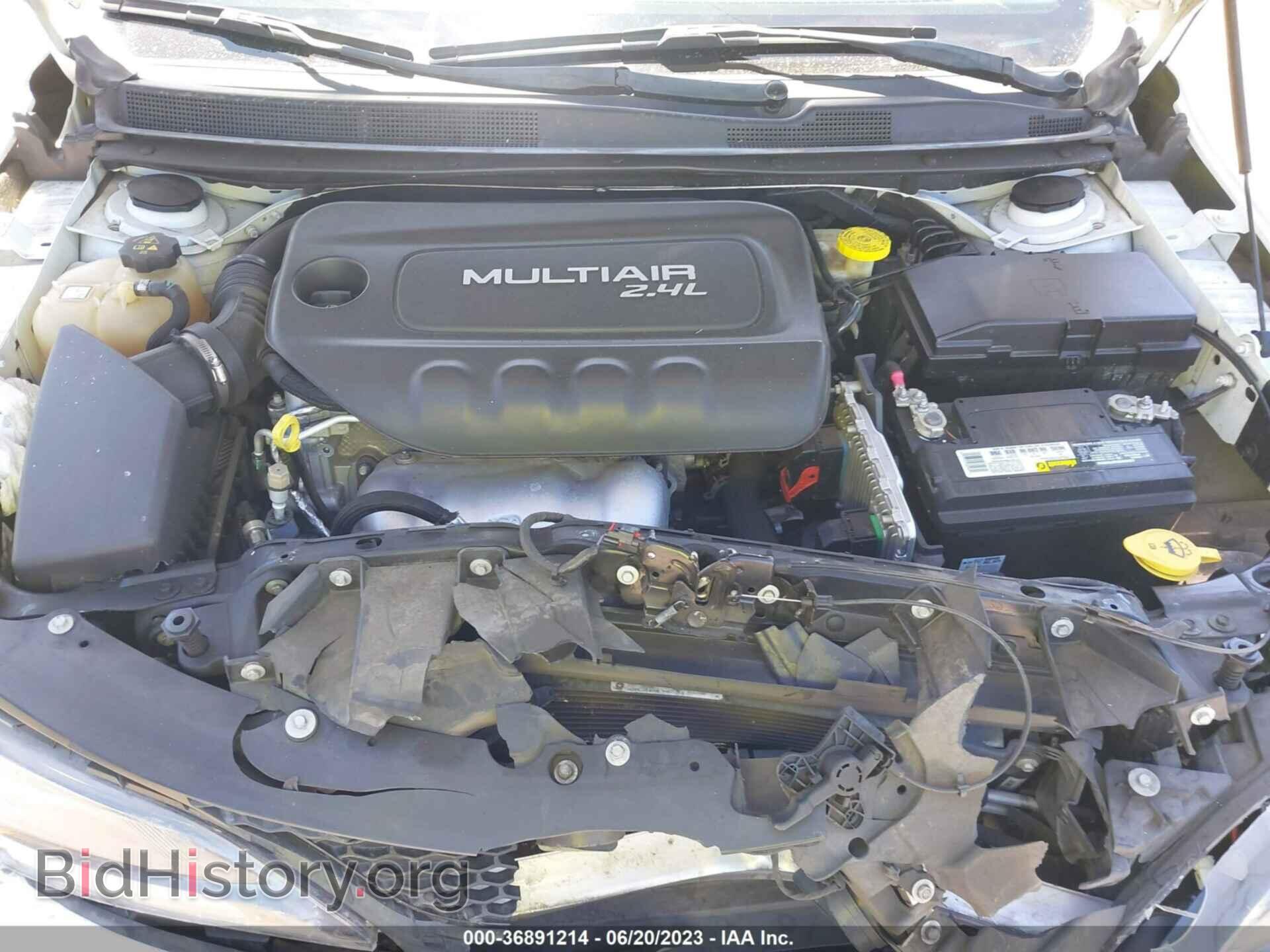 2016 CHRYSLER 200 - VIN: 1C3CCCCB0GN175577 - Photo 10