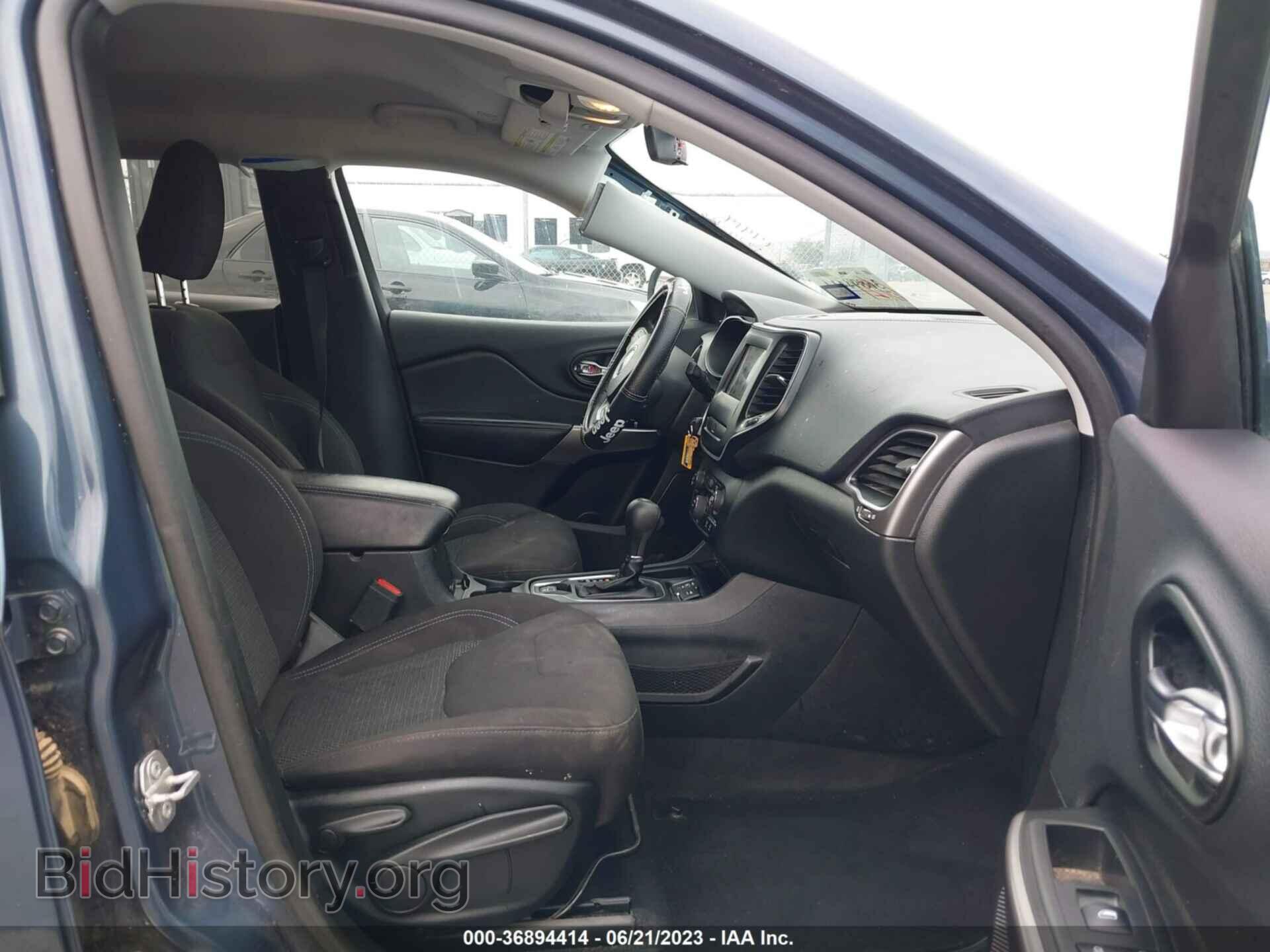 2019 JEEP CHEROKEE - VIN: 1C4PJLCB6KD370665 - Фото 5