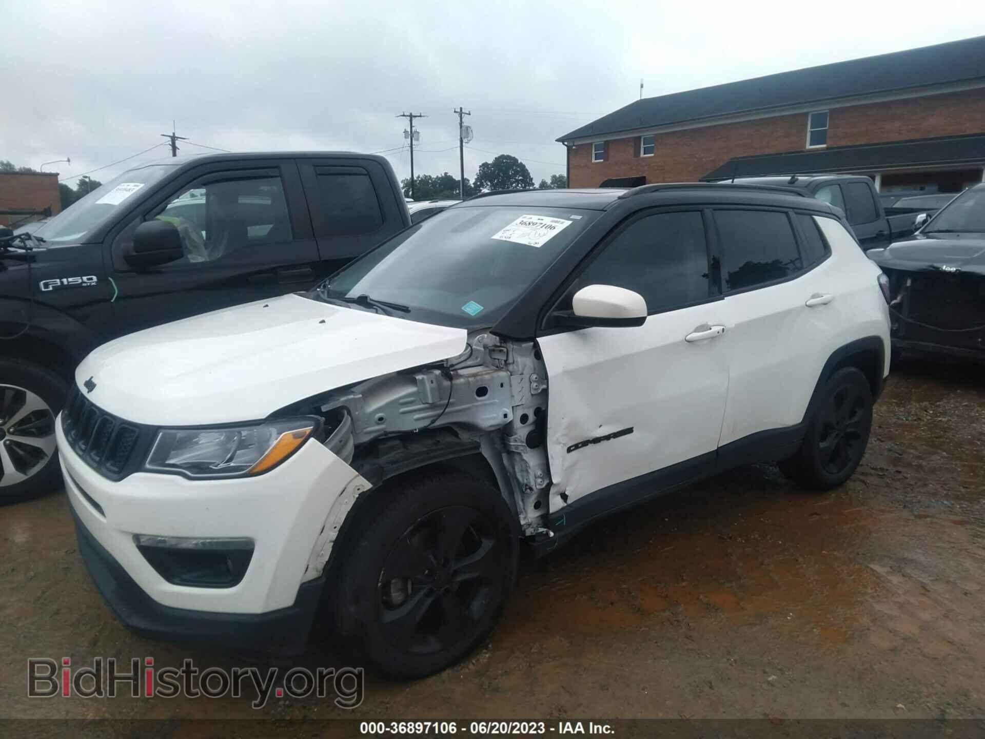 2018 JEEP COMPASS - VIN: 3C4NJCBBXJT327383 - Фото 2