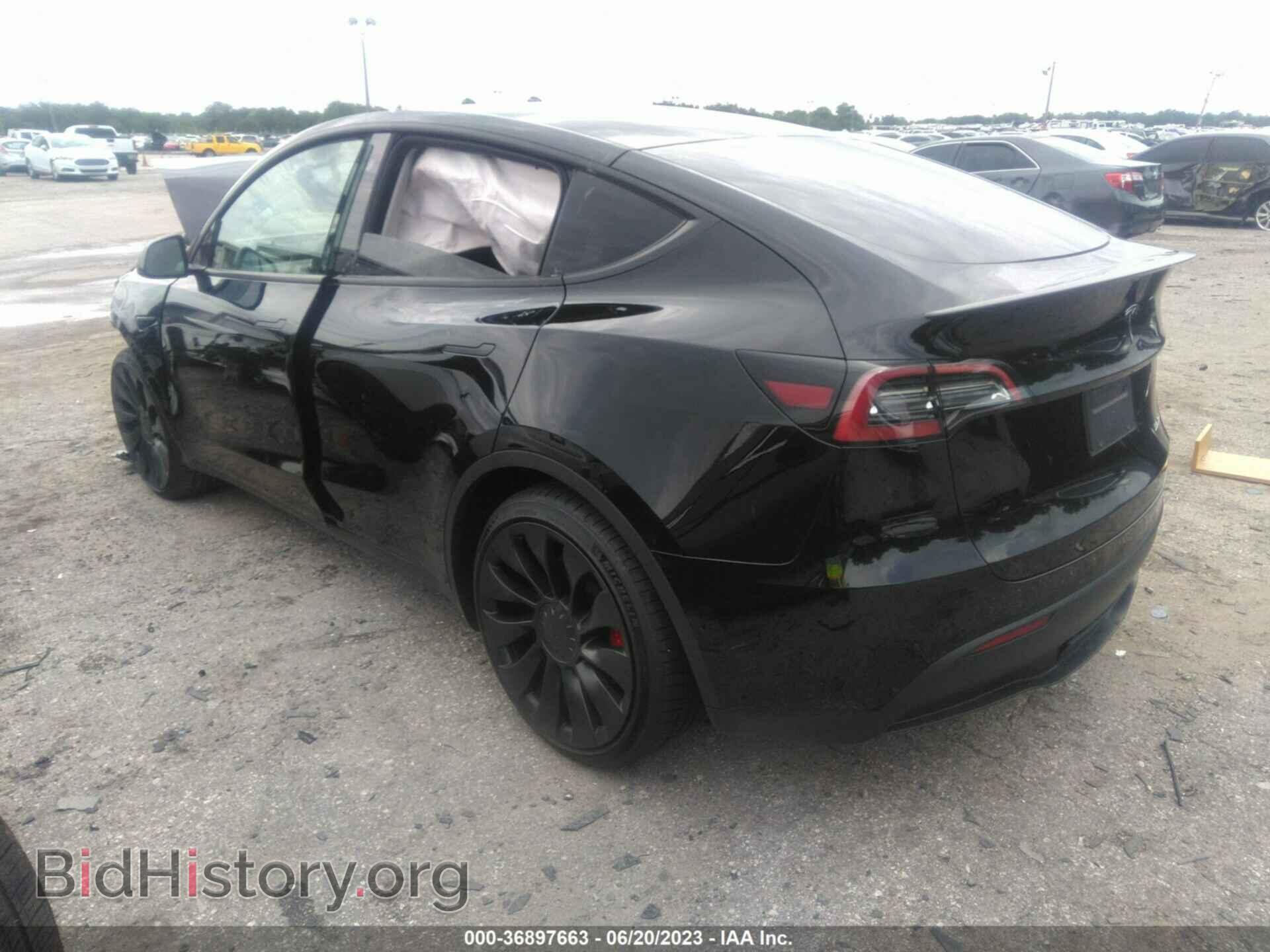 2022 TESLA MODEL Y - VIN: 7SAYGDEF0NF457213 - Photo 3