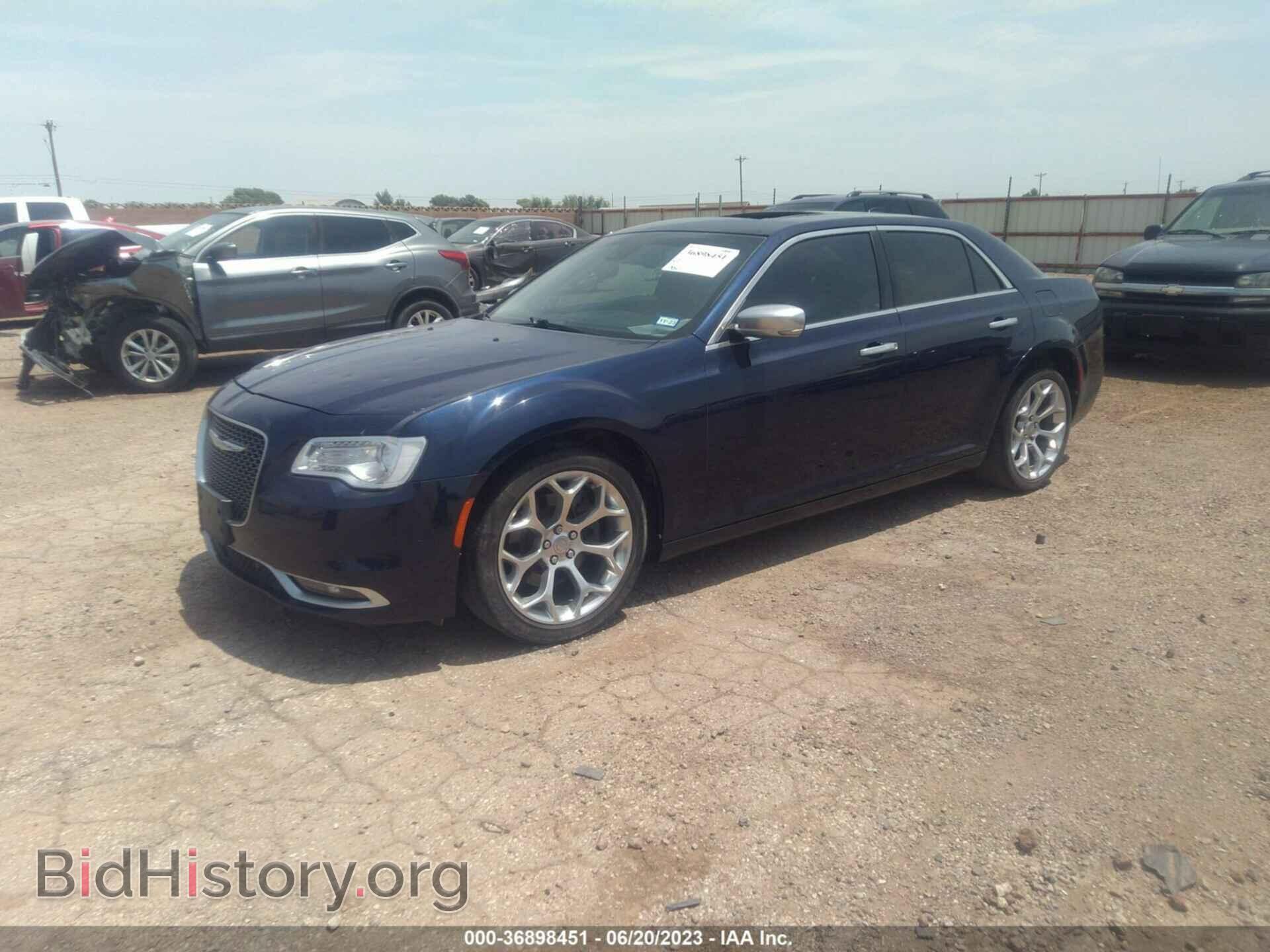 2016 CHRYSLER 300 - VIN: 2C3CCAPT3GH194799 - Фото 2