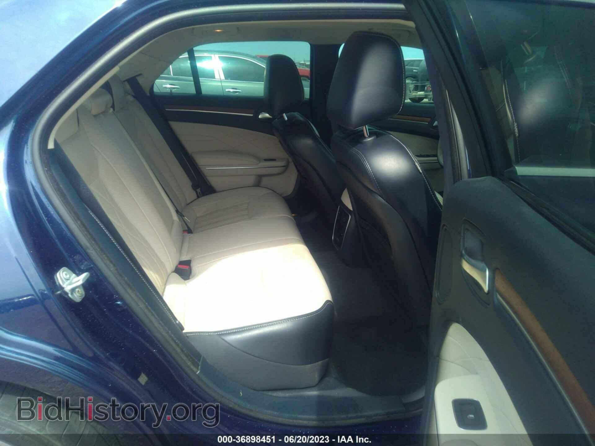 2016 CHRYSLER 300 - VIN: 2C3CCAPT3GH194799 - Фото 8