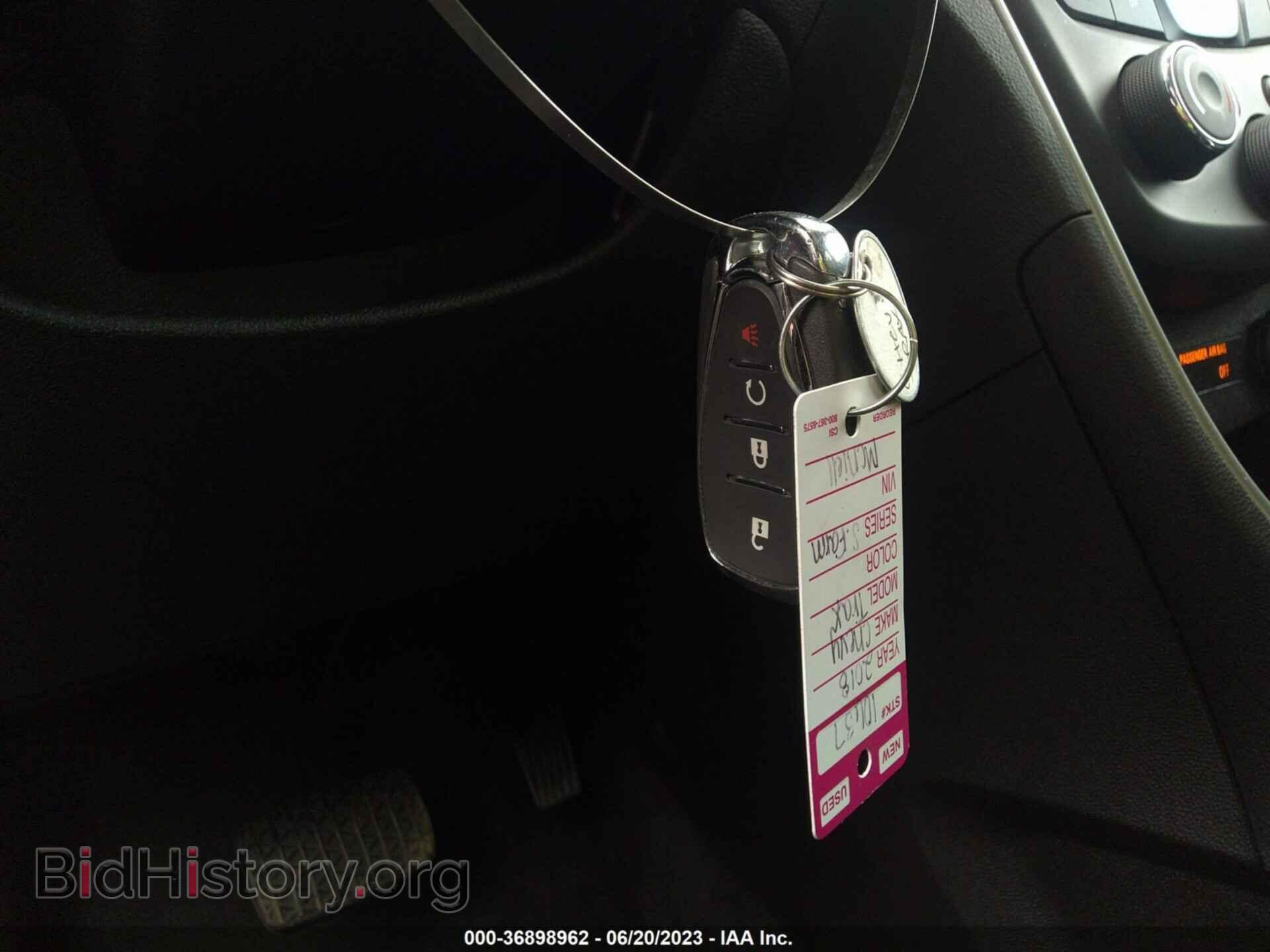 2018 CHEVROLET TRAX - VIN: 3GNCJPSB6JL178475 - Фото 11