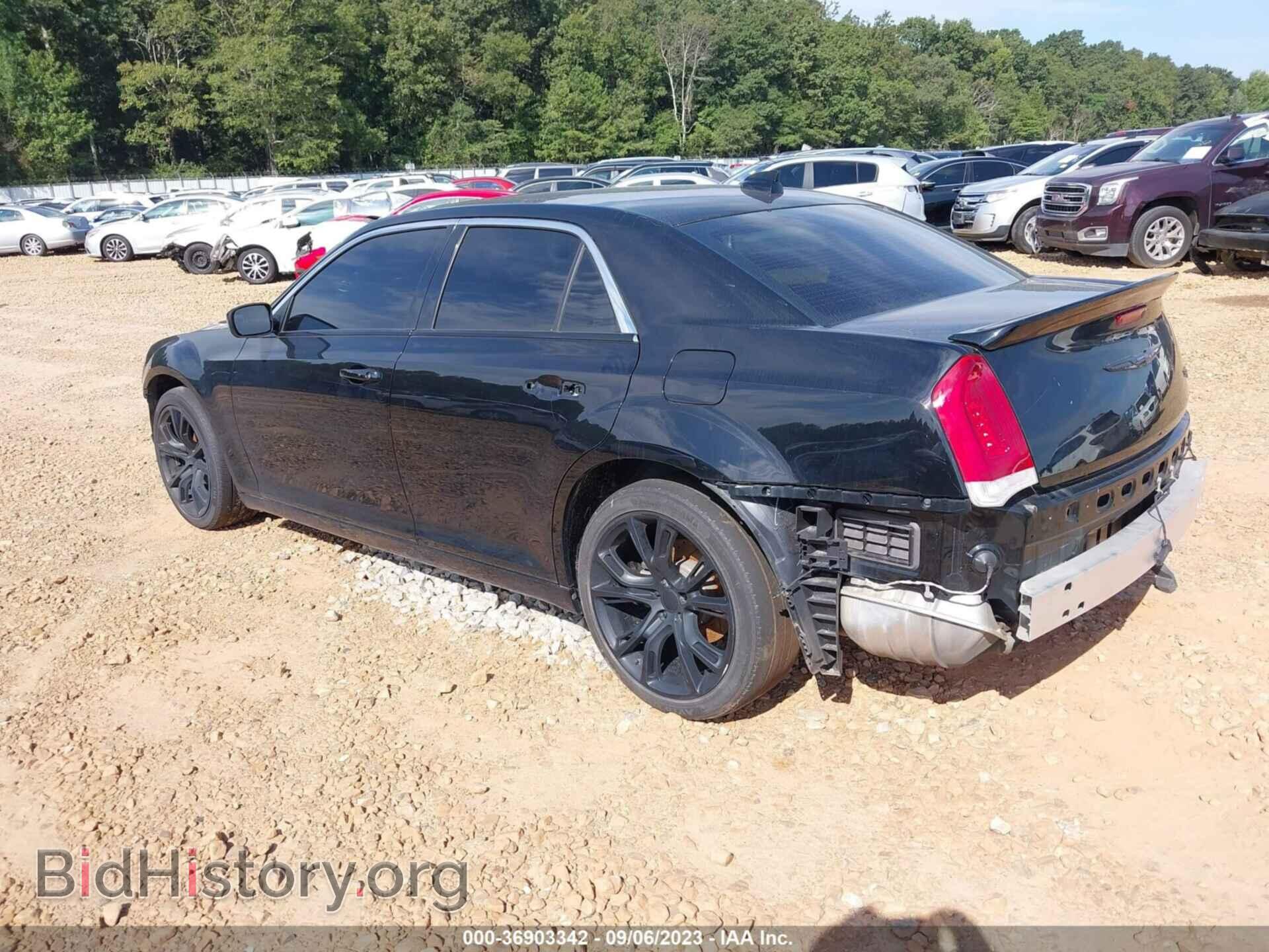 2019 CHRYSLER 300 - VIN: 2C3CCAAG6KH722887 - Фото 3