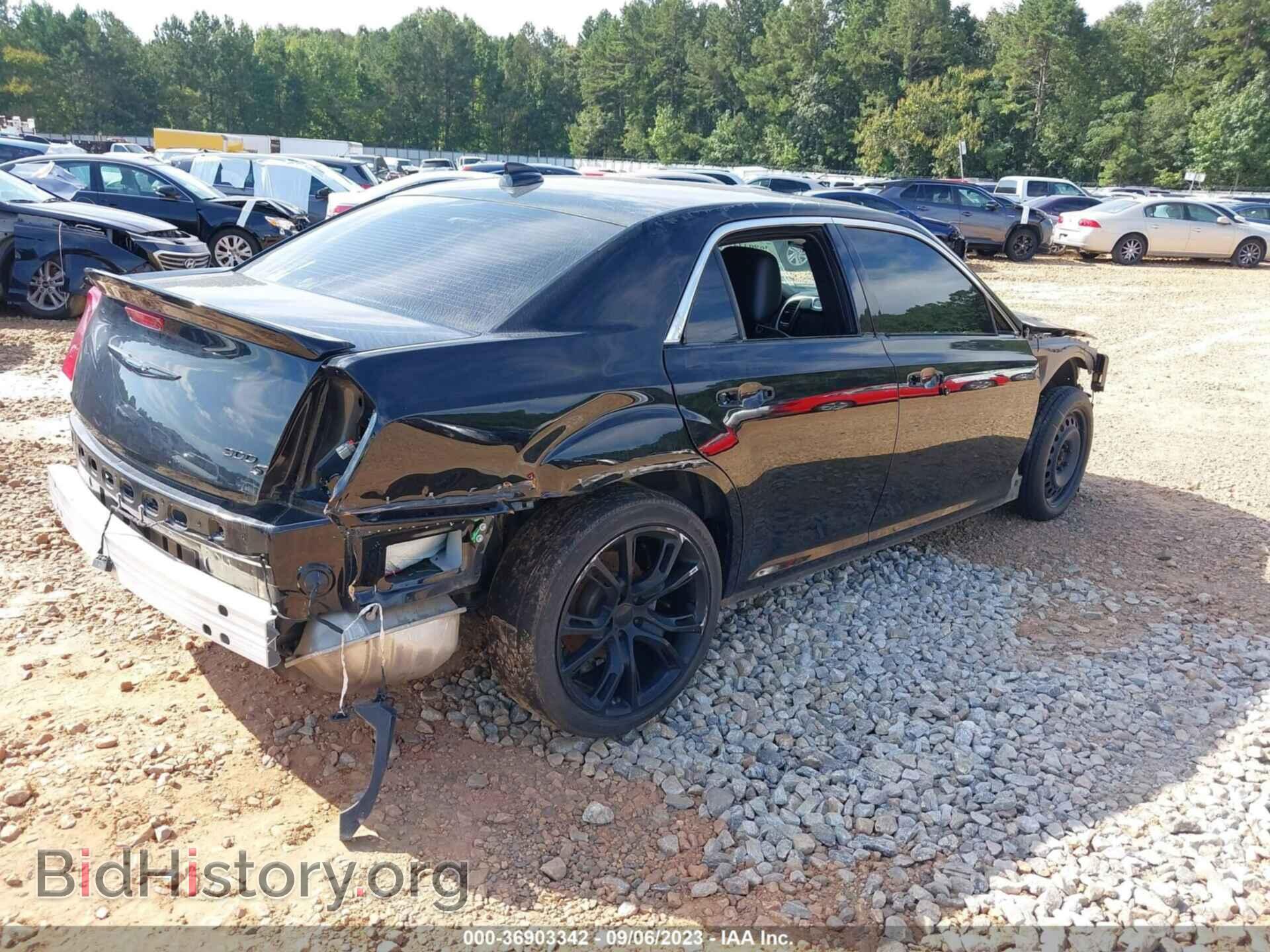 2019 CHRYSLER 300 - VIN: 2C3CCAAG6KH722887 - Фото 4