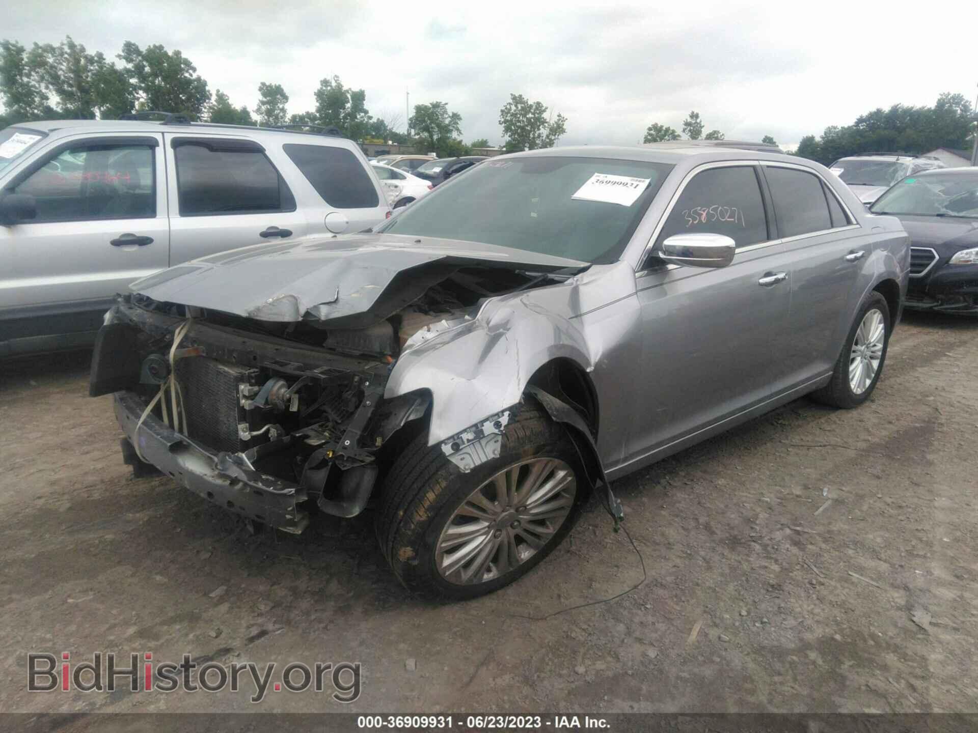 2014 CHRYSLER 300 - VIN: 2C3CCAKG2EH211731 - Фото 2
