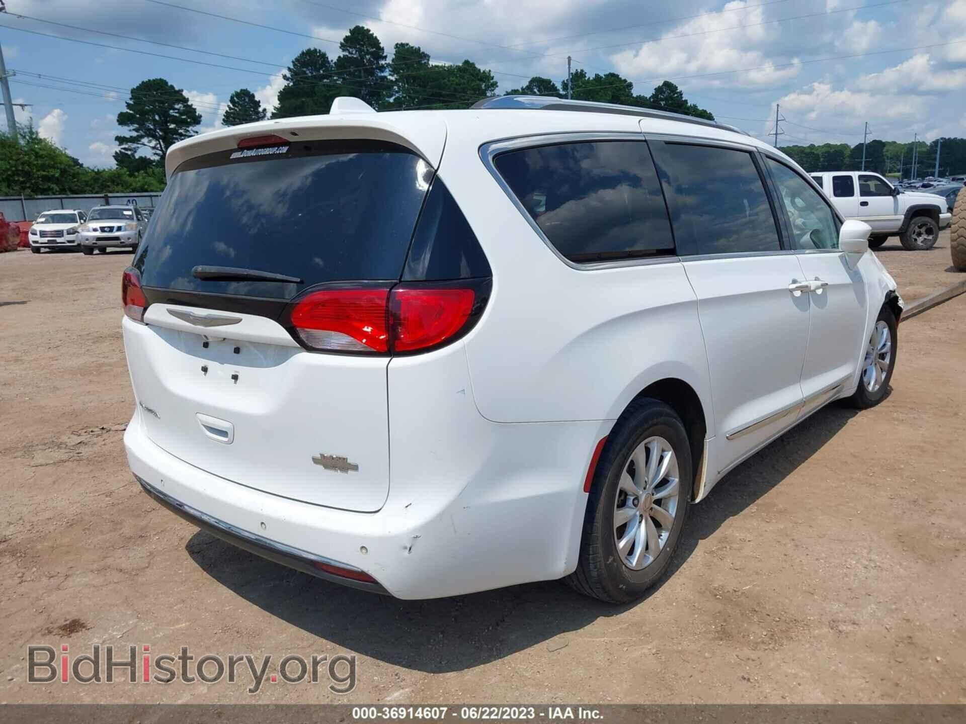 2018 CHRYSLER PACIFICA - VIN: 2C4RC1BG8JR110090 - Фото 4