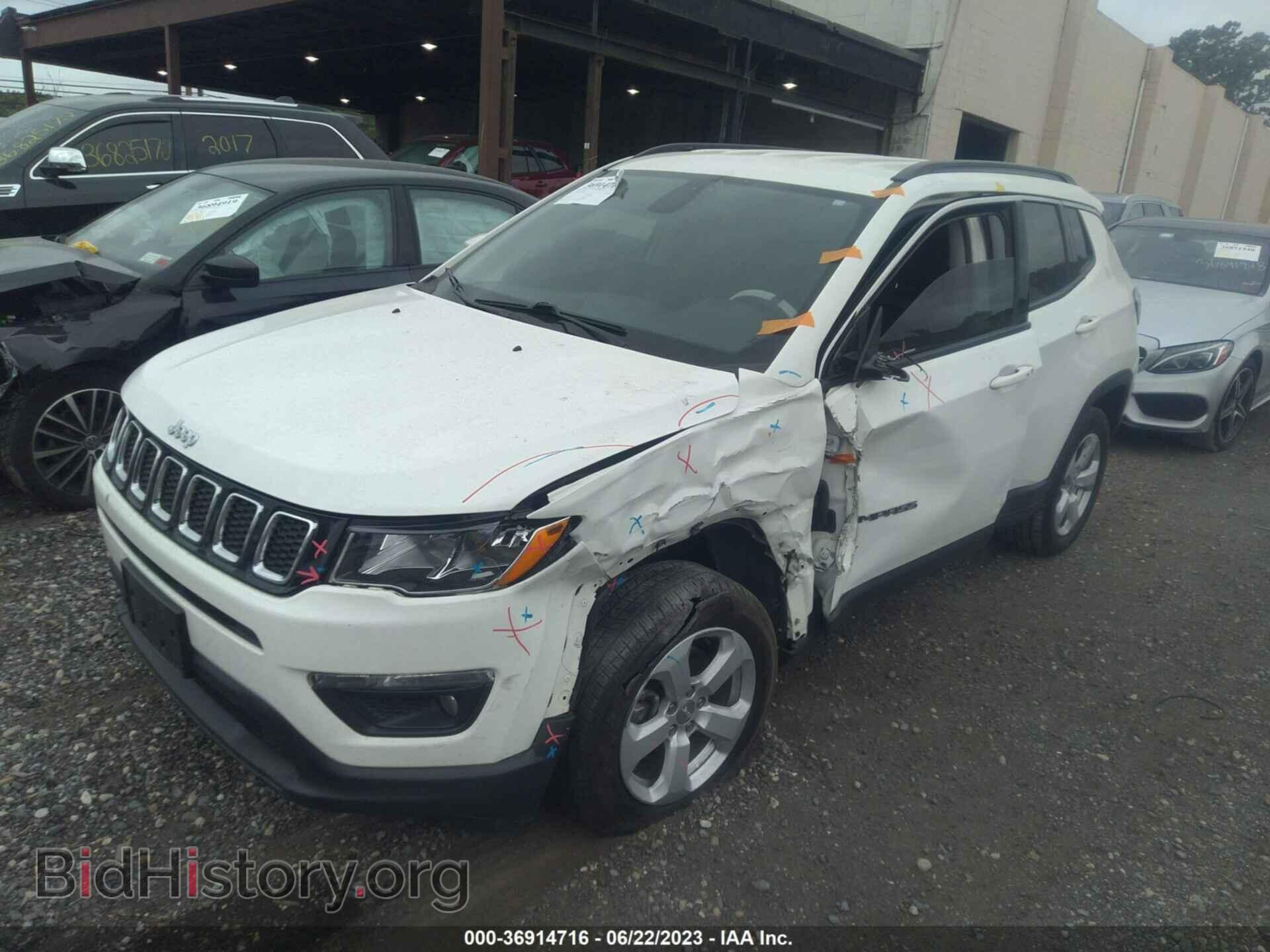 2018 JEEP COMPASS - VIN: 3C4NJDBB2JT366409 - Фото 2