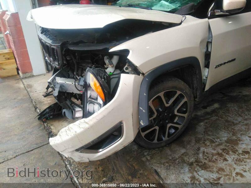 2018 Jeep COMPASS (VIN 3C4NJDCB3JT178562) — photo 6 of 12