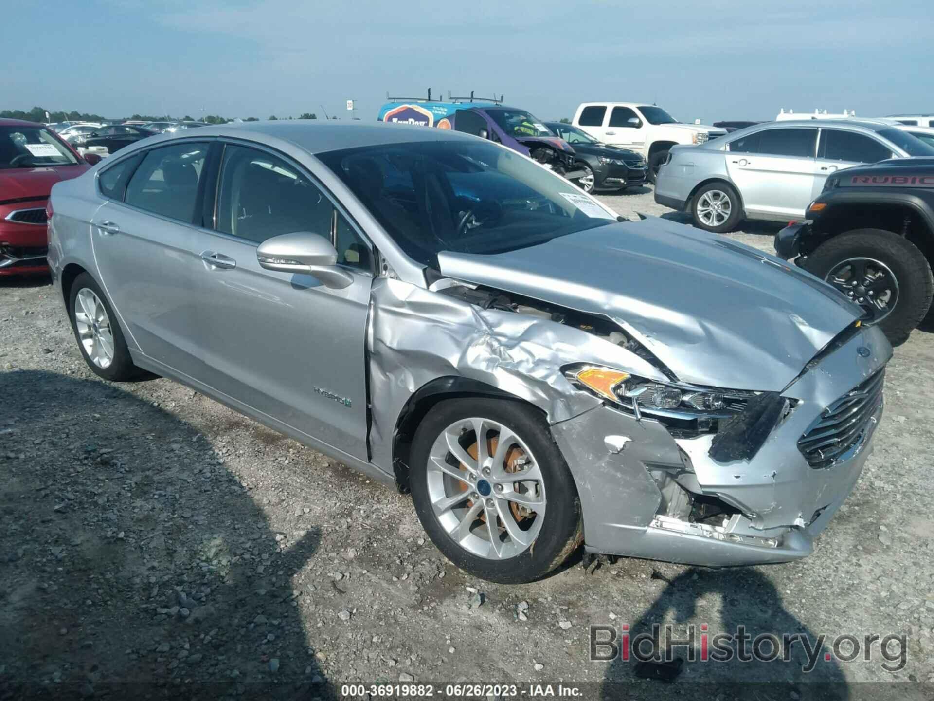 Photo 3FA6P0MU5KR119674 - FORD FUSION HYBRID 2019