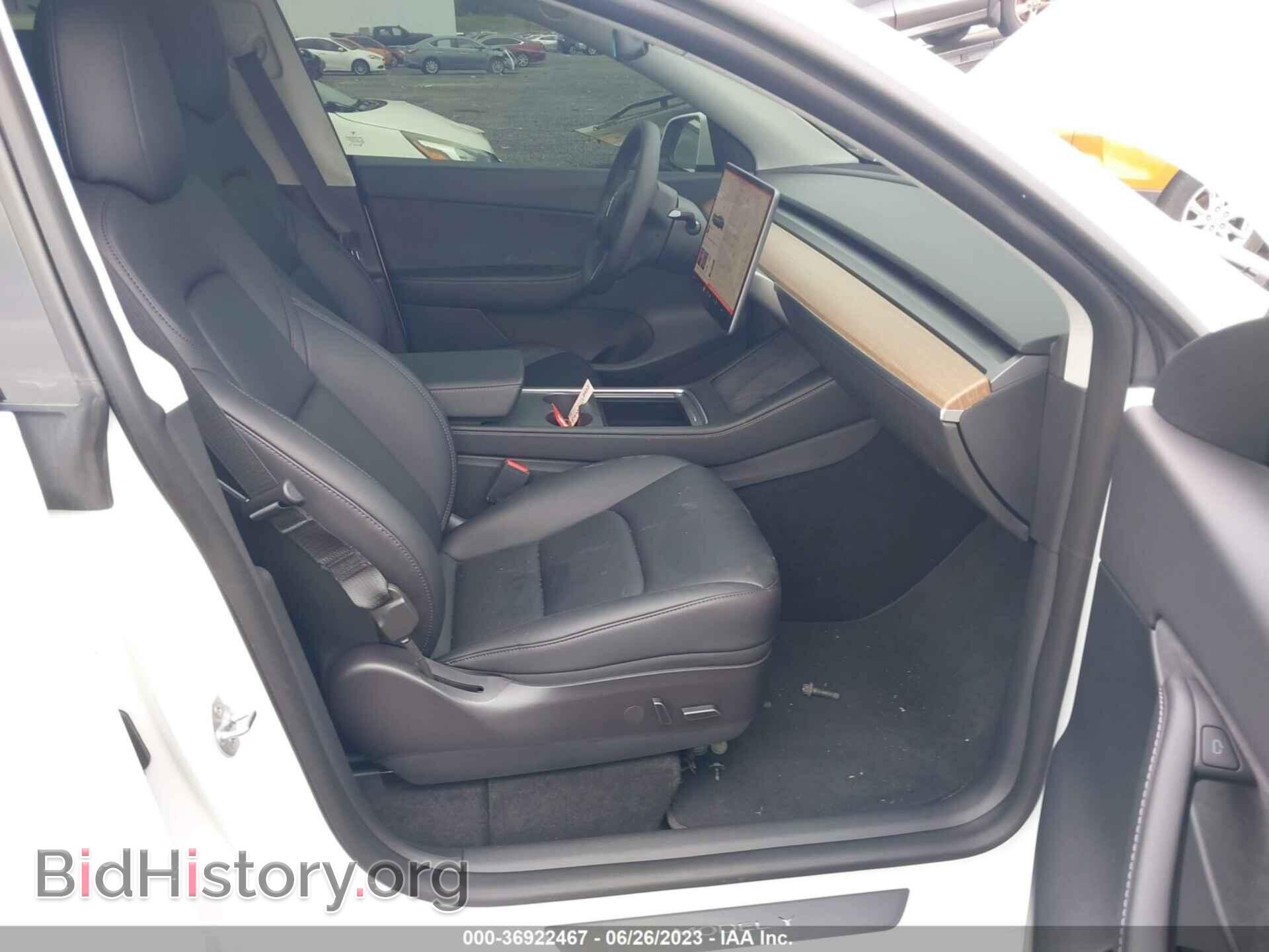 2022 TESLA MODEL Y - VIN: 7SAYGDEF1NF373272 - Фото 5