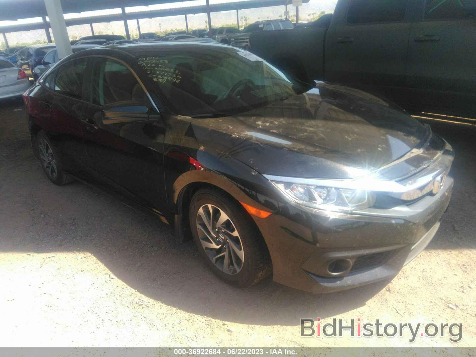 Photo 19XFC2F84JE000652 - HONDA CIVIC SEDAN 2018