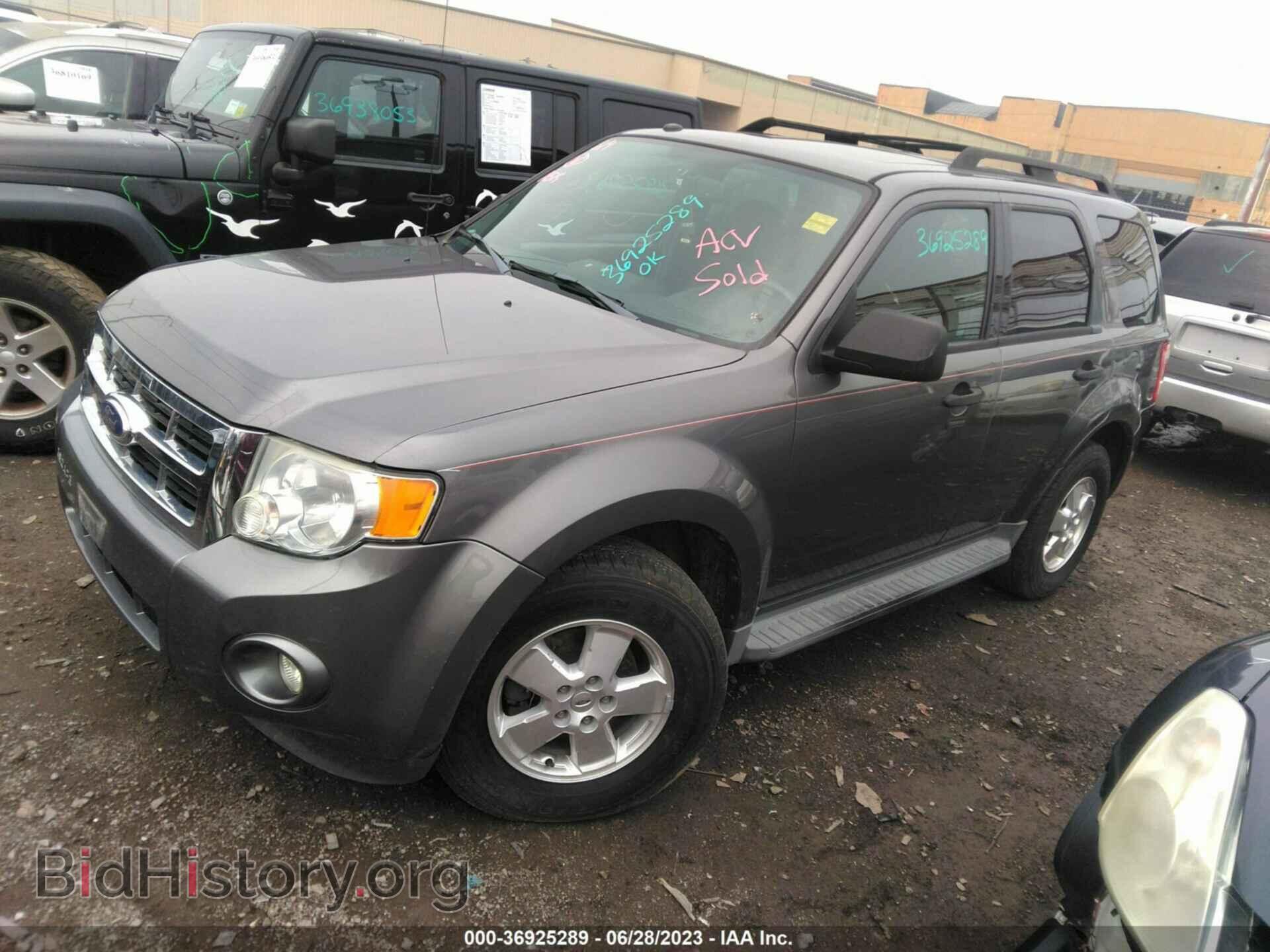 2011 FORD ESCAPE - VIN: 1FMCU9DG0BKB50805 - Photo 2