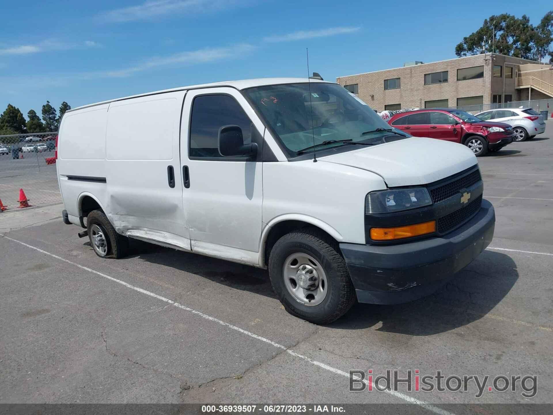 Photo 1GCWGAFG5K1206668 - CHEVROLET EXPRESS CARGO VAN 2019