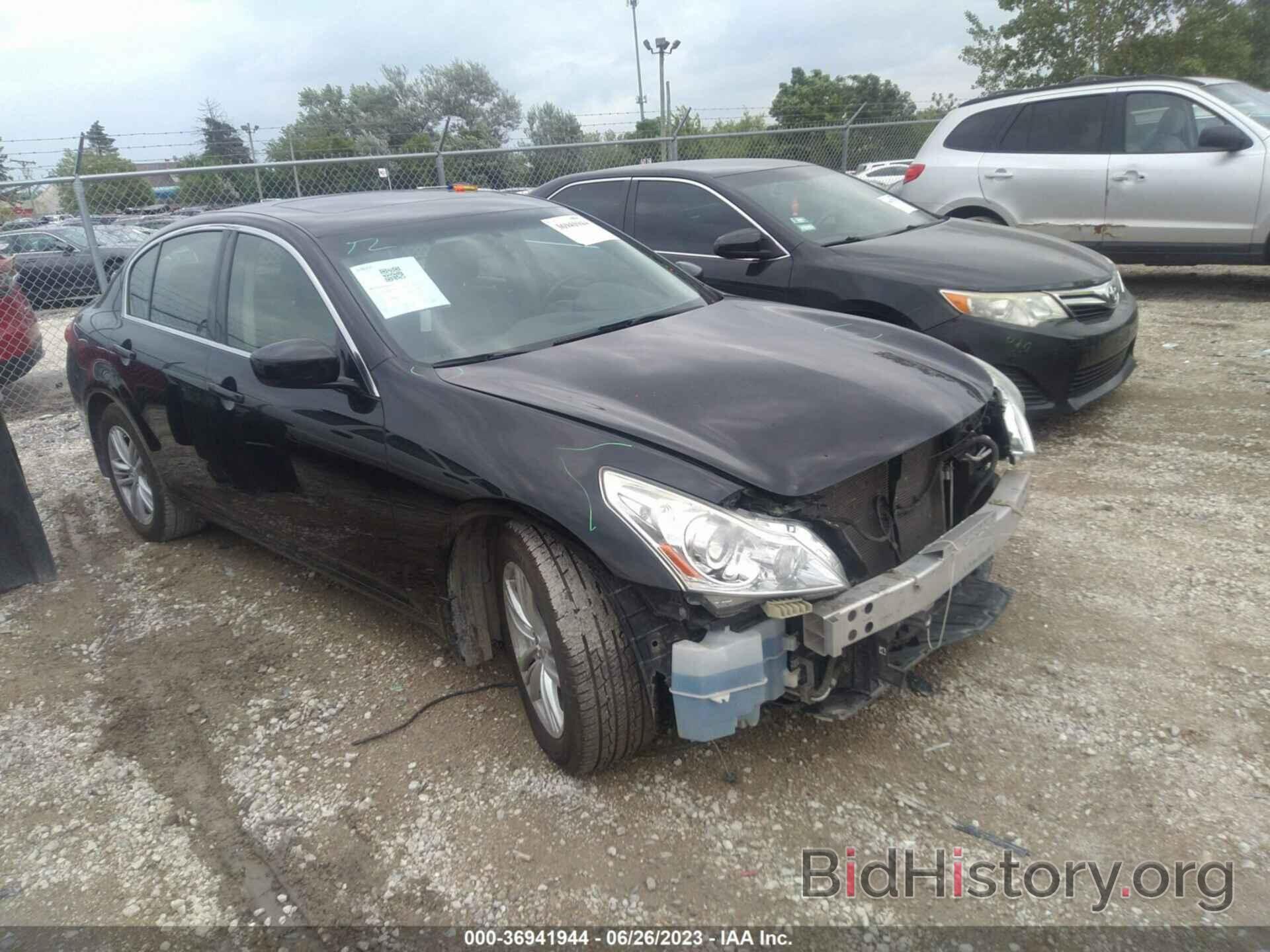 Photo JN1CV6AR4DM762361 - INFINITI G37X 2013