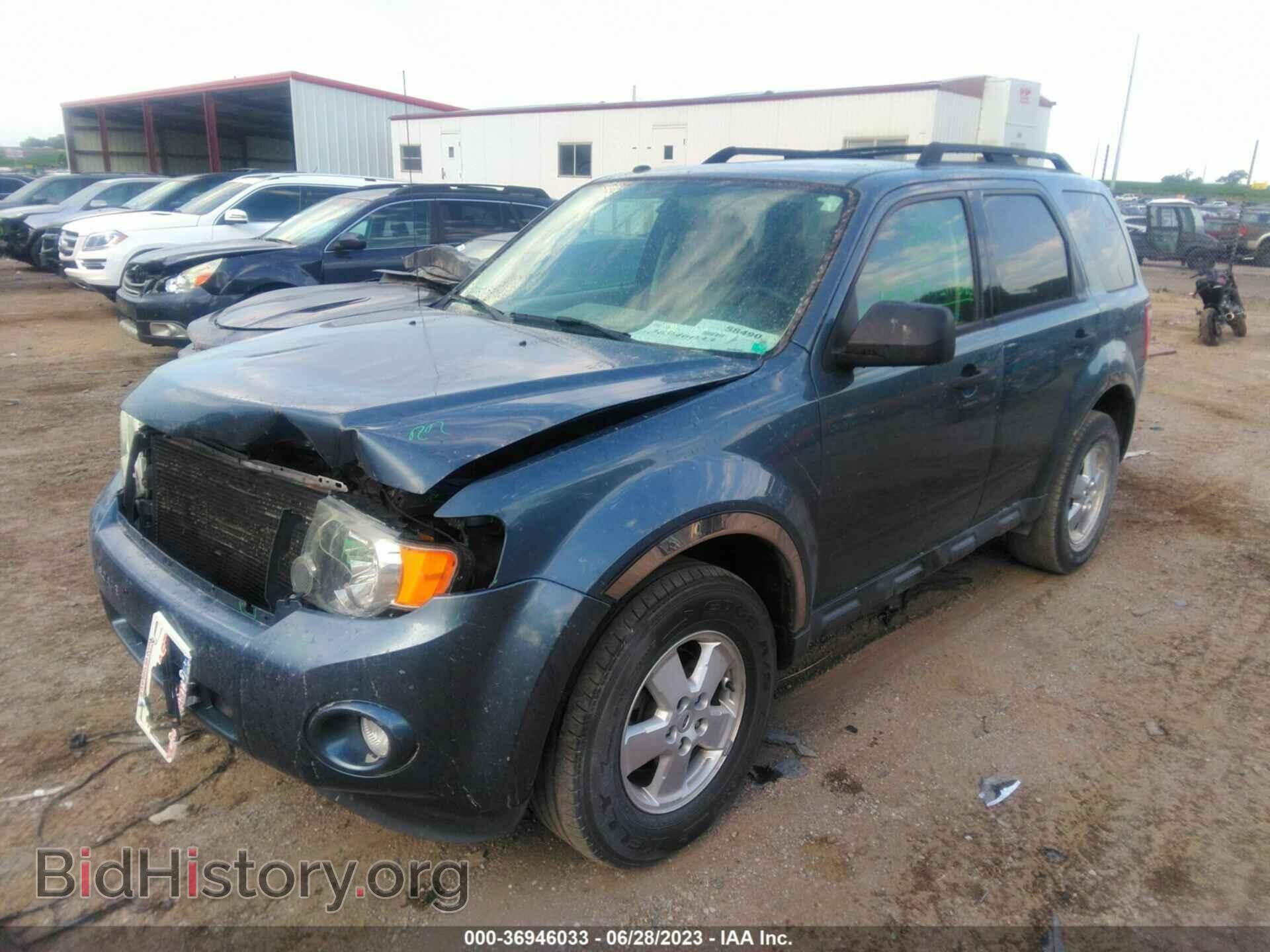 2011 FORD ESCAPE - VIN: 1FMCU0DG4BKC70957 - Фото 2
