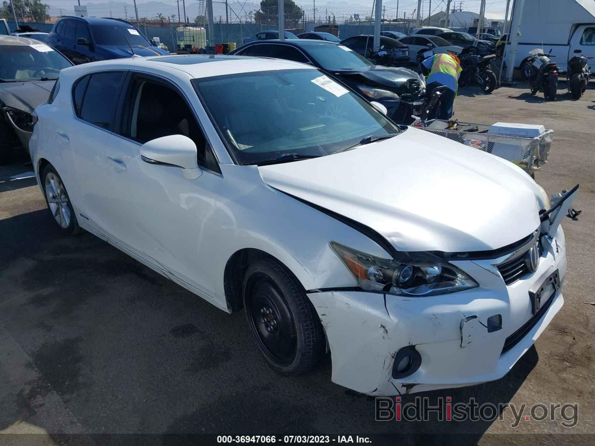 Photo JTHKD5BH8B2035064 - LEXUS CT 200H 2011