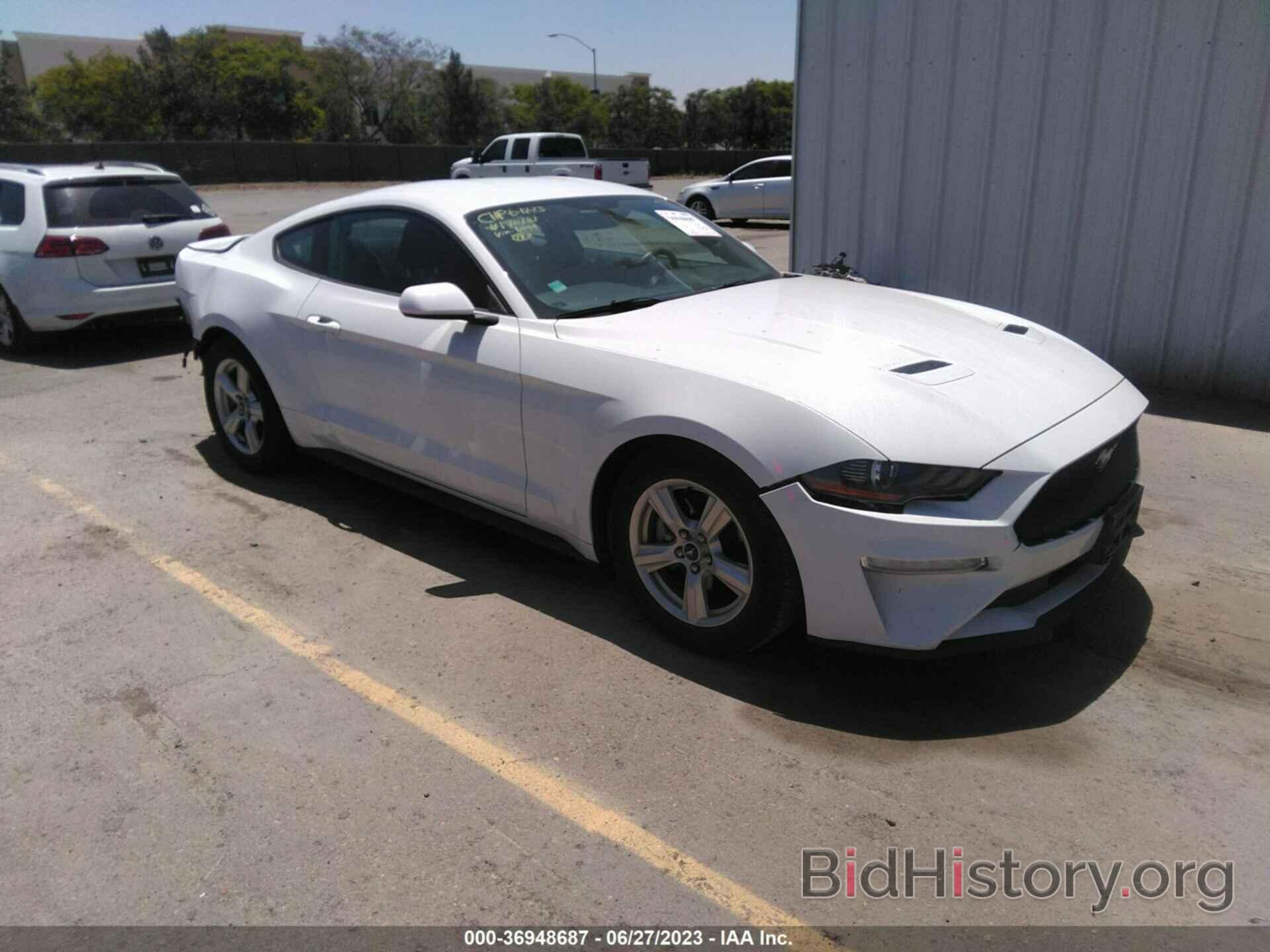 Photo 1FA6P8TH4J5126944 - FORD MUSTANG 2018