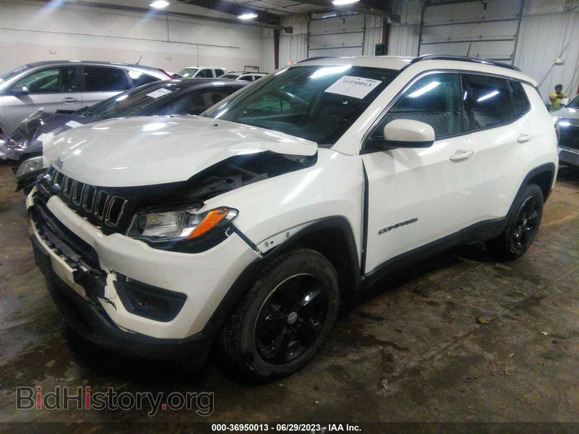 2018 JEEP COMPASS - VIN: 3C4NJDBB4JT291082 - Фото 2