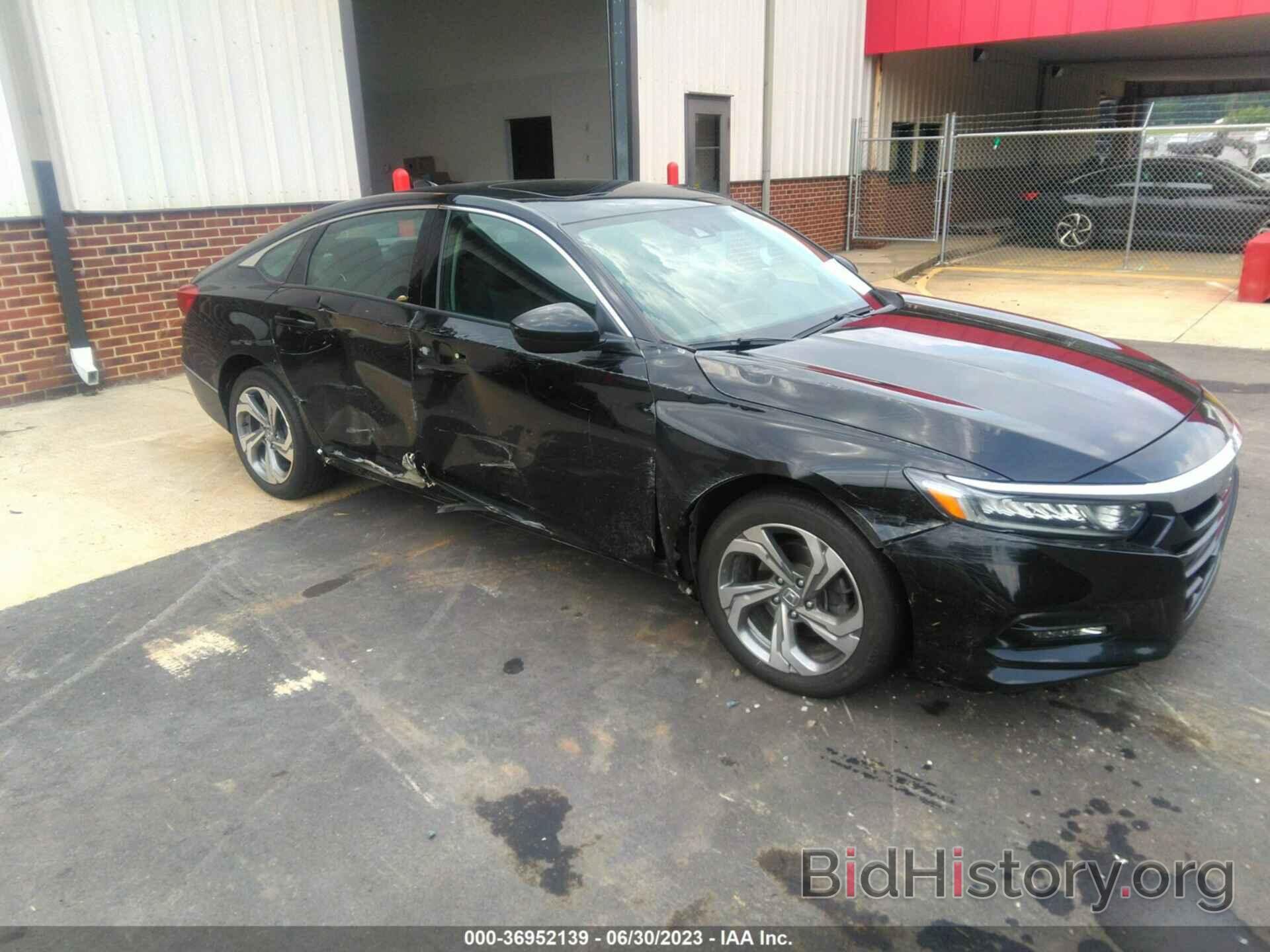 Photo 1HGCV1F45JA051909 - HONDA ACCORD SEDAN 2018