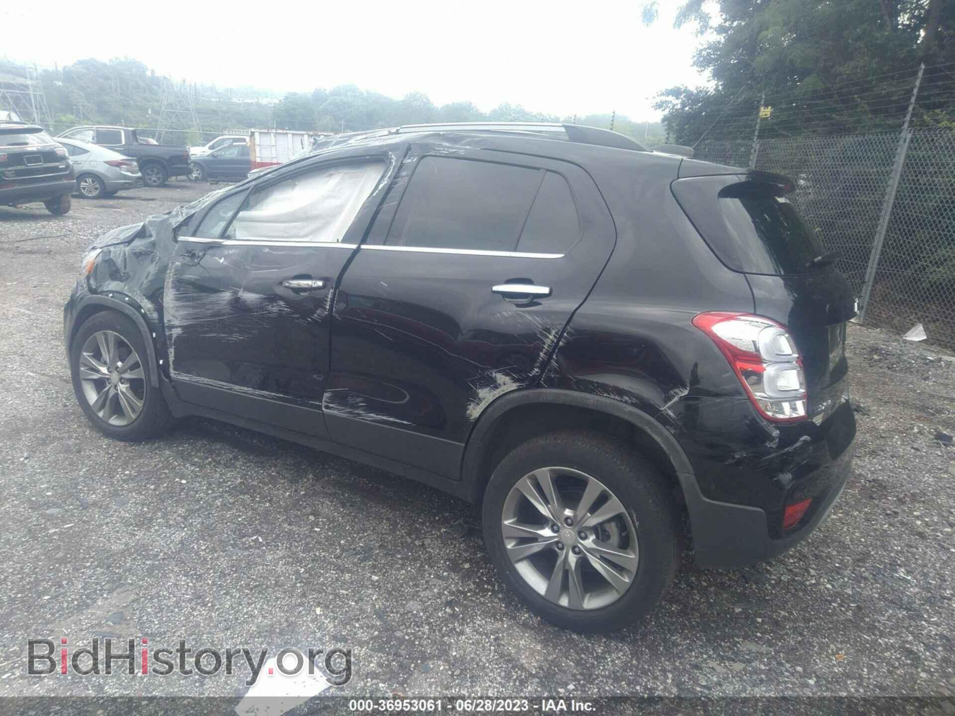 2019 CHEVROLET TRAX - VIN: 3GNCJPSB3KL365125 - Фото 3