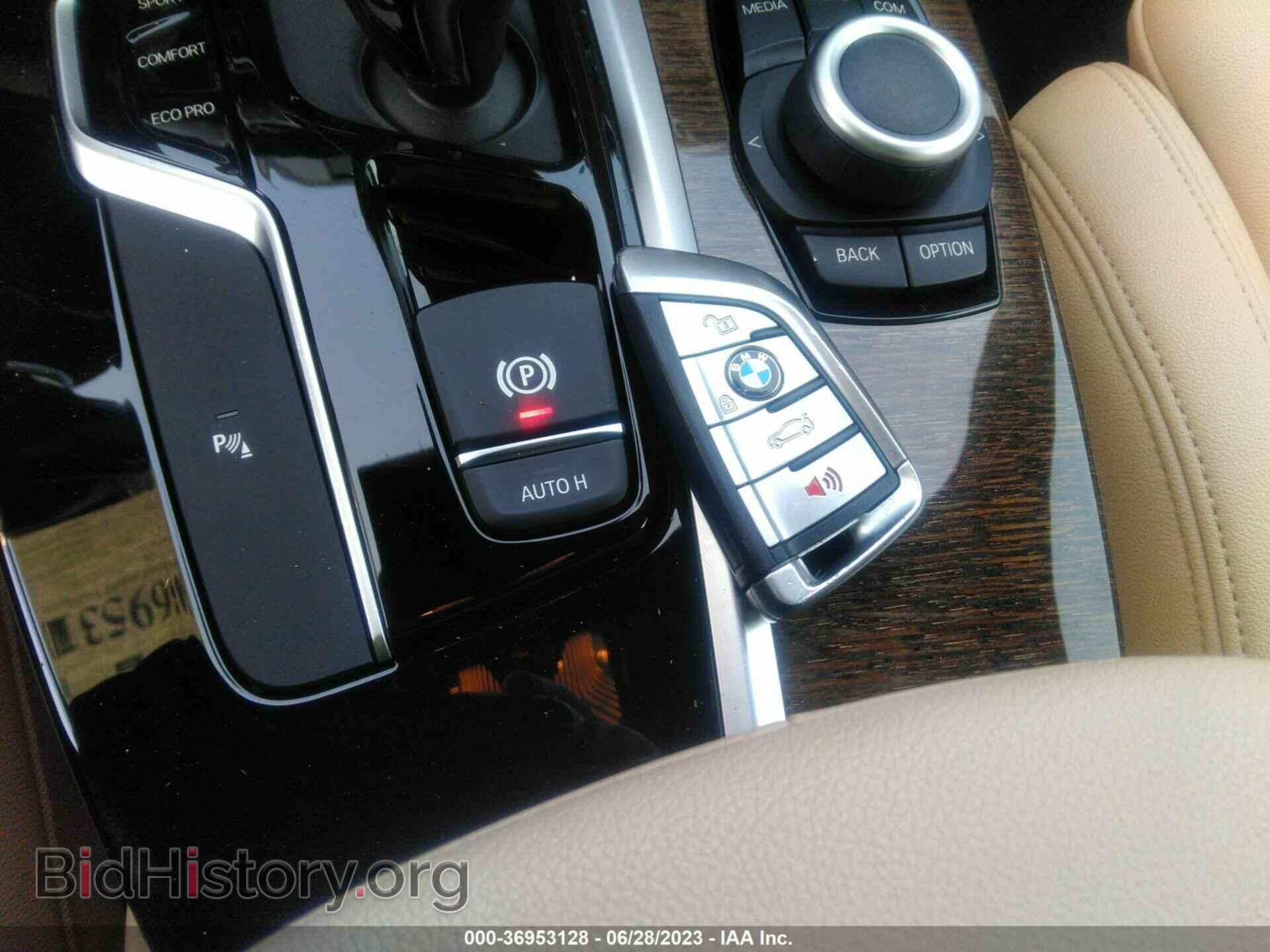 2019 BMW X3 - VIN: 5UXTR7C59KLF32465 - Фото 11