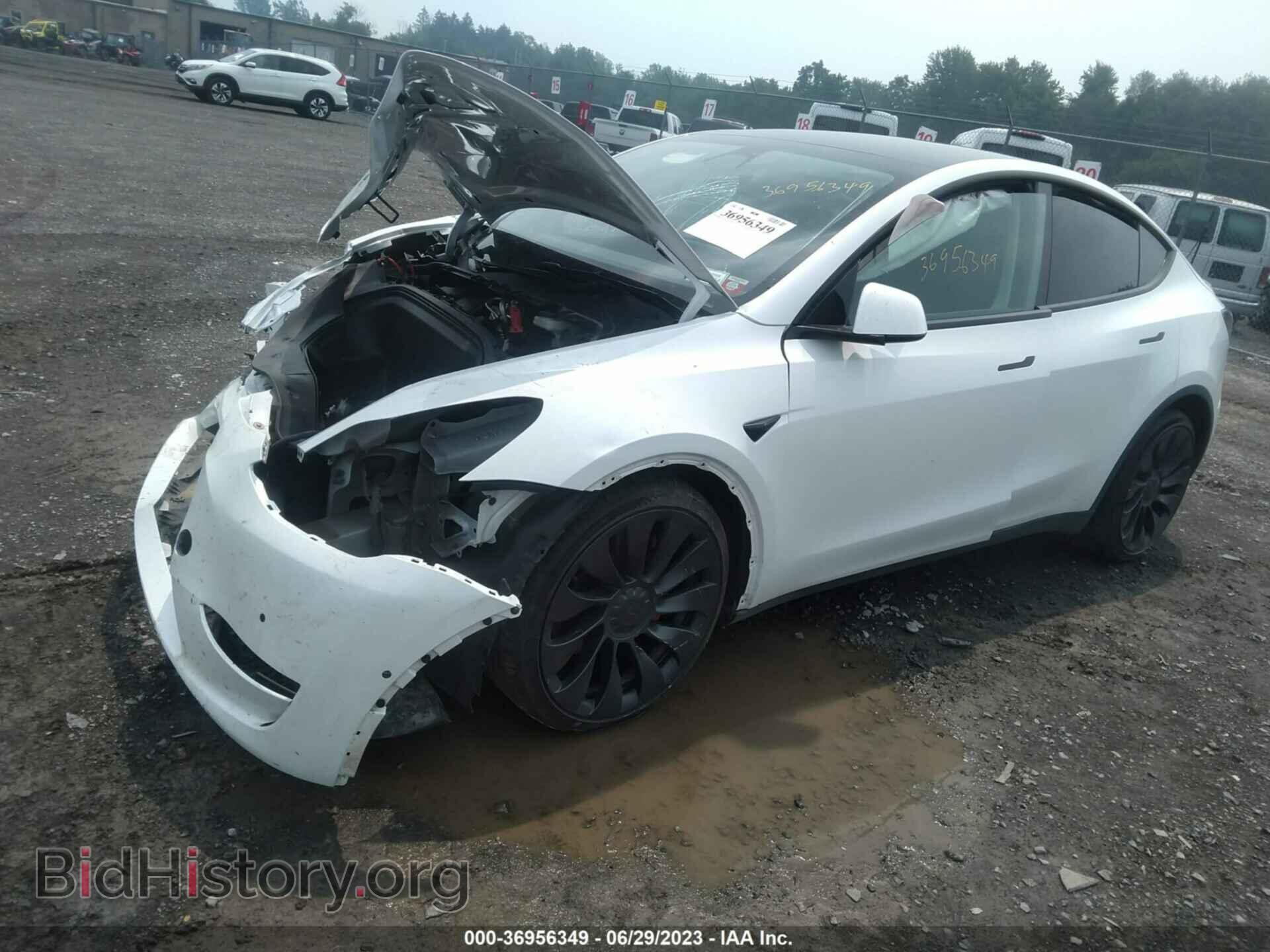 2022 TESLA MODEL Y - VIN: 7SAYGDEF2NF390159 - Фото 2