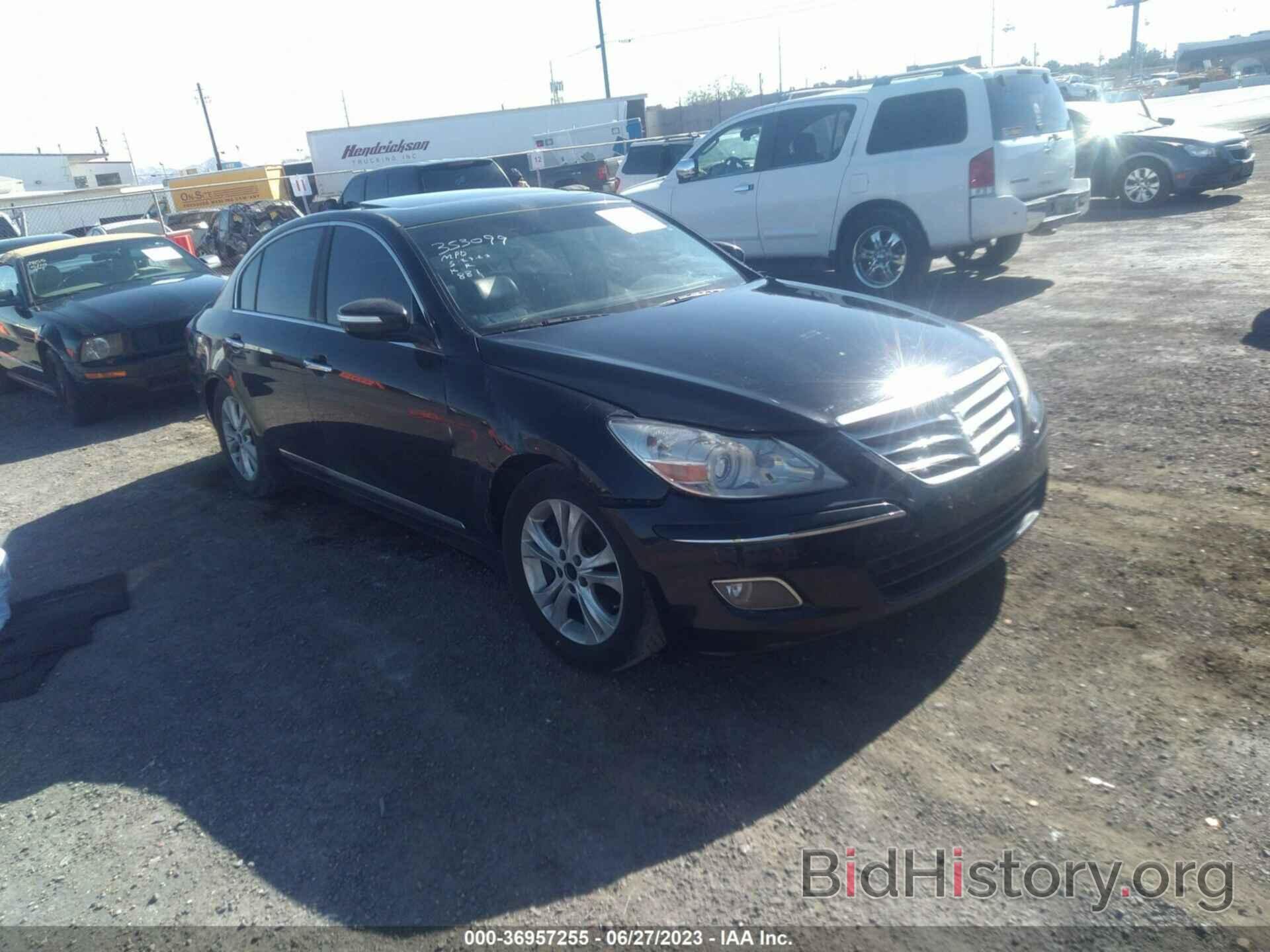 Photo KMHGC46F89U044273 - HYUNDAI GENESIS 2009