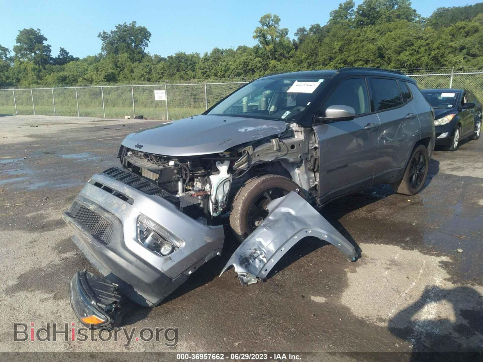 2019 JEEP COMPASS - VIN: 3C4NJCBB1KT706404 - Photo 2