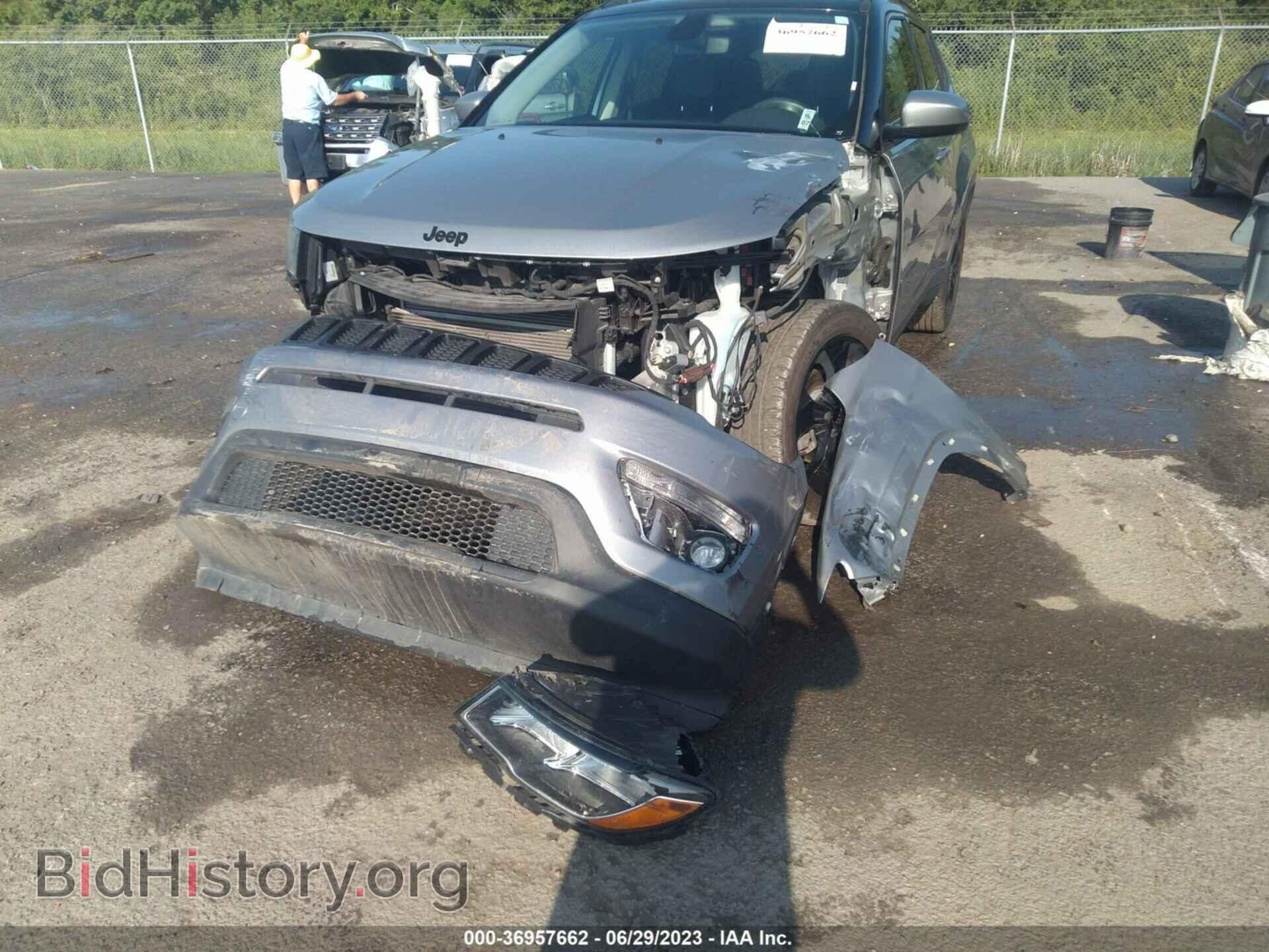 2019 JEEP COMPASS - VIN: 3C4NJCBB1KT706404 - Photo 12