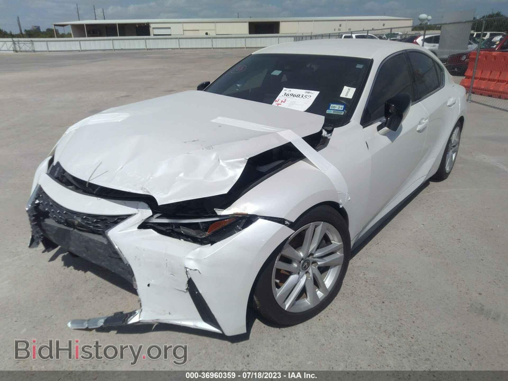 2021 LEXUS IS - VIN: JTHAA1D20M5113604 - Photo 2