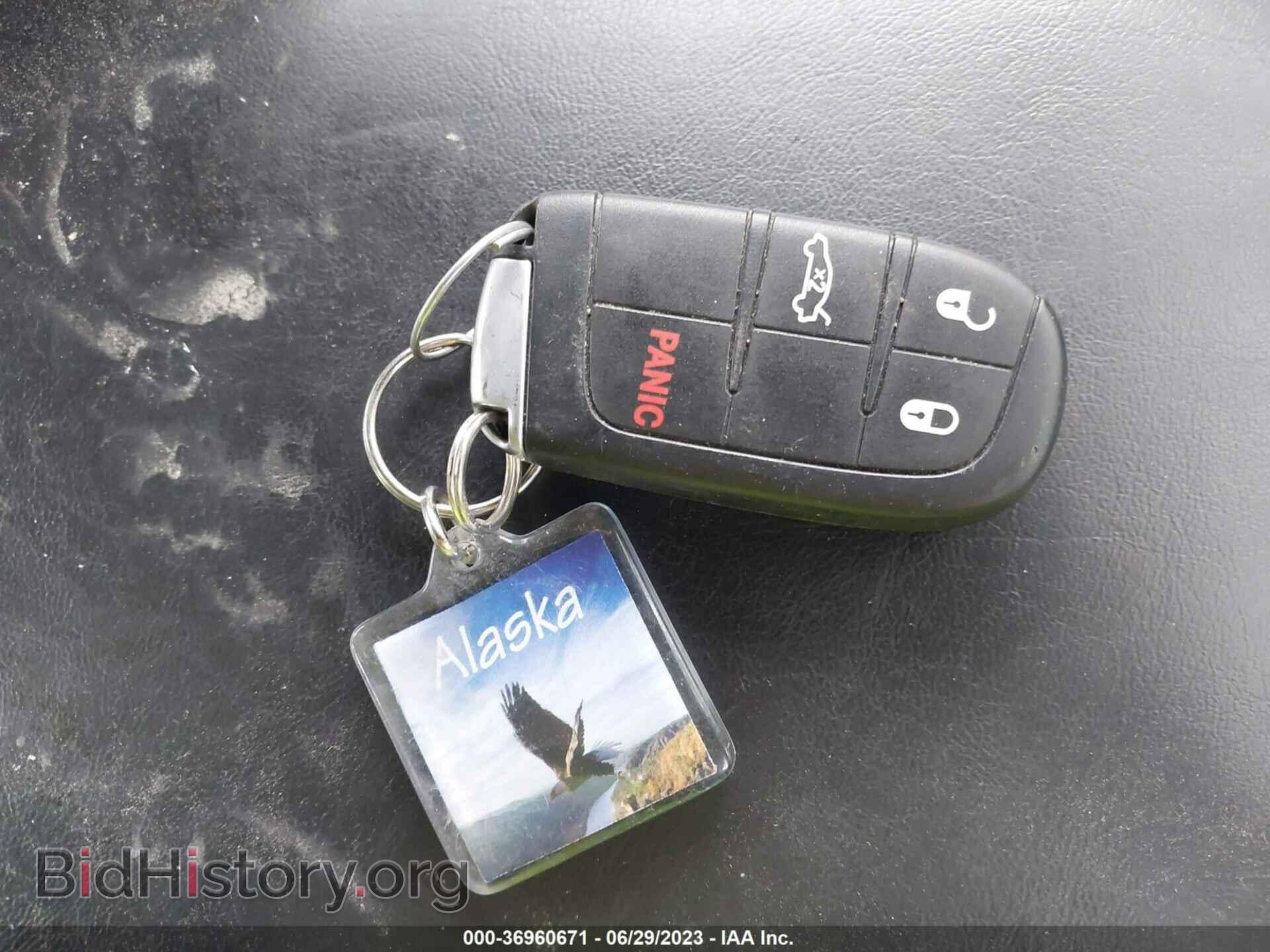 2015 CHRYSLER 300 - VIN: 2C3CCAAG3FH881663 - Photo 11