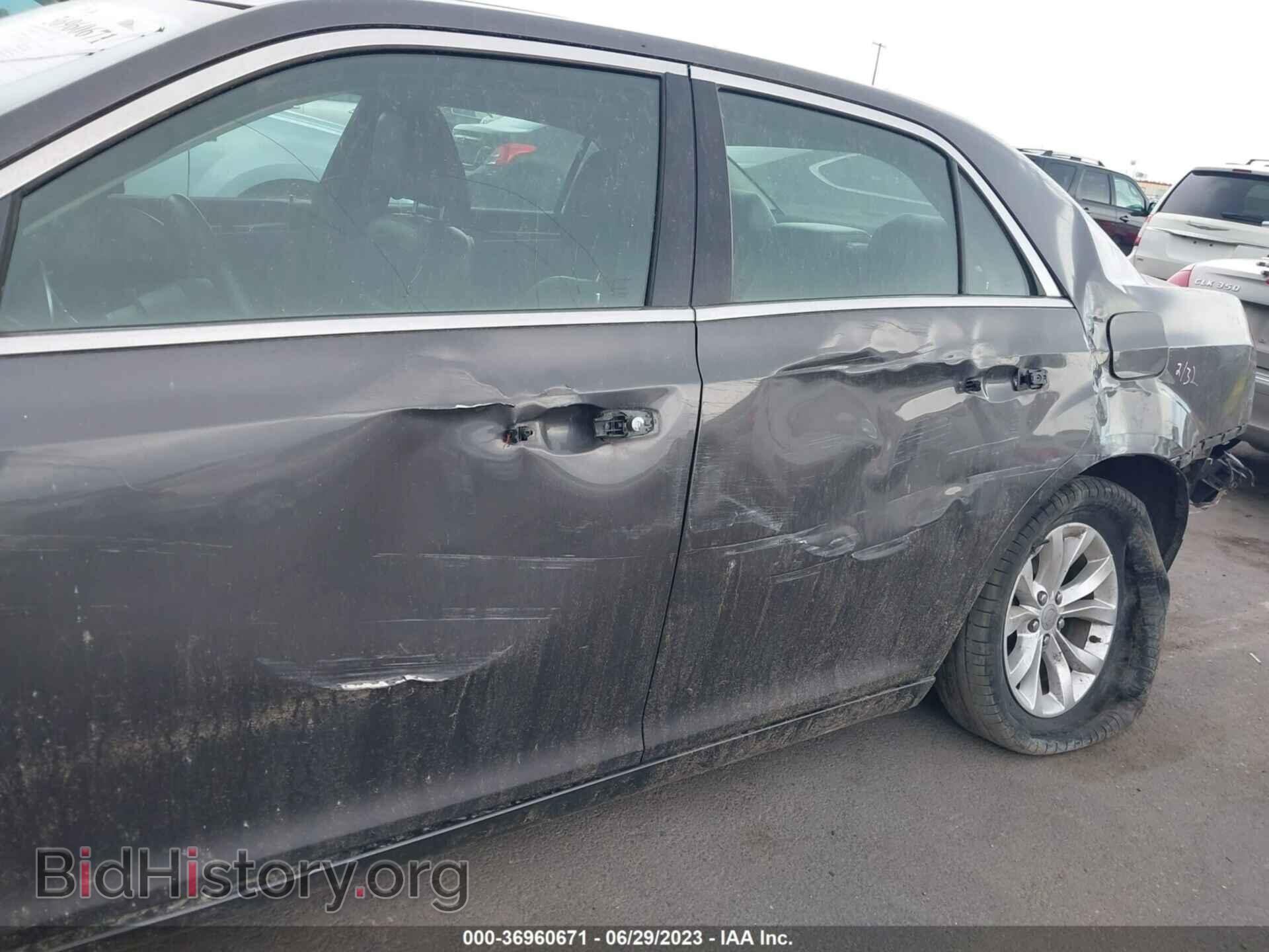 2015 CHRYSLER 300 - VIN: 2C3CCAAG3FH881663 - Photo 6