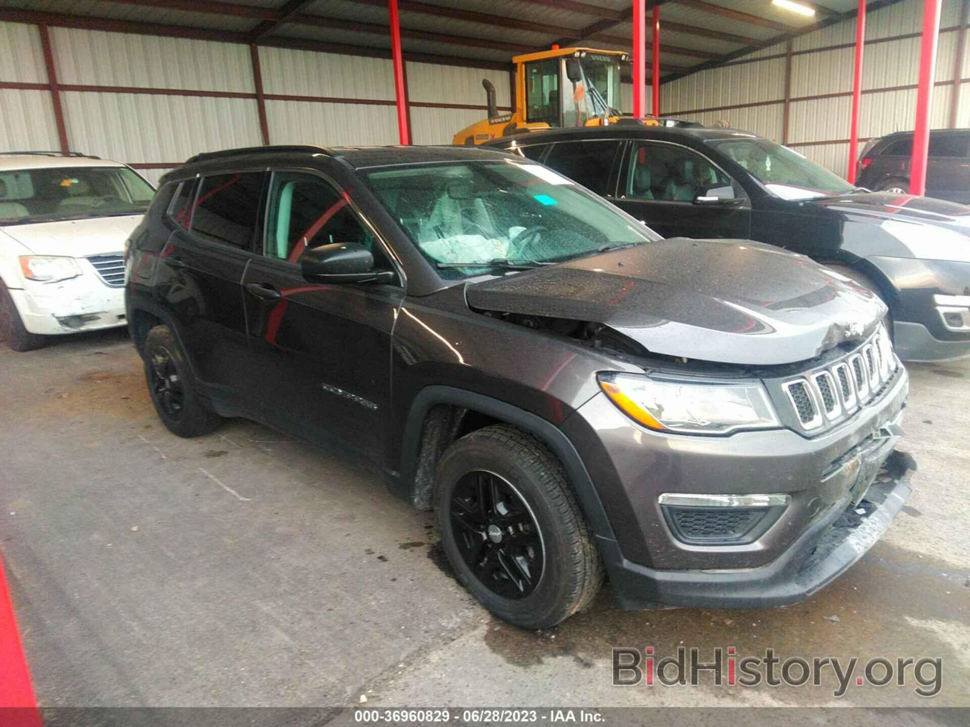 Фотография 3C4NJCAB2KT819991 - JEEP COMPASS 2019