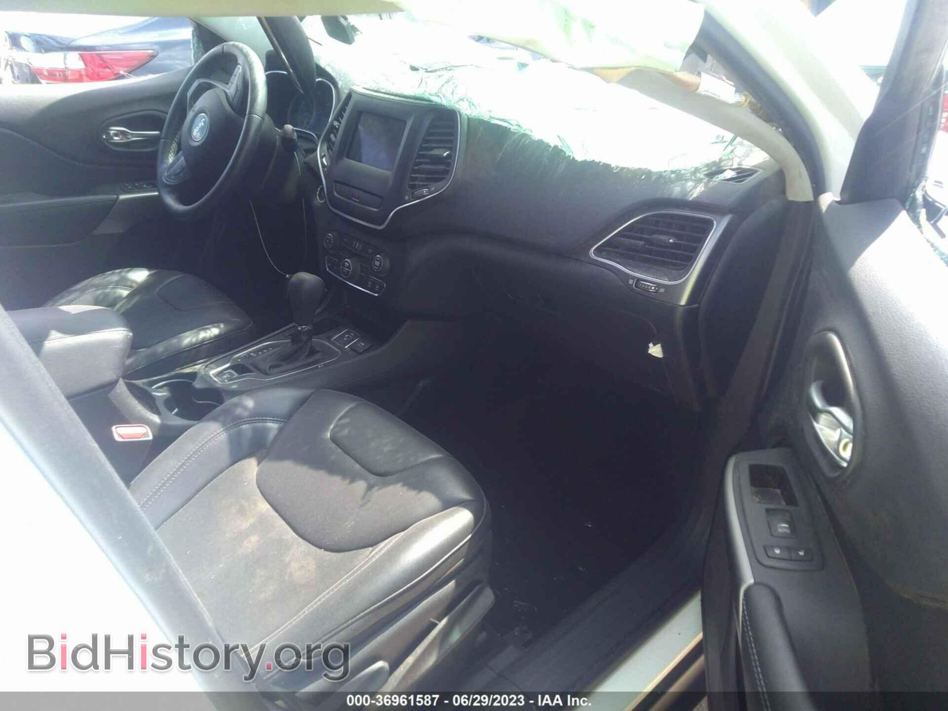 2019 JEEP CHEROKEE - VIN: 1C4PJLLB3KD176028 - Фото 5