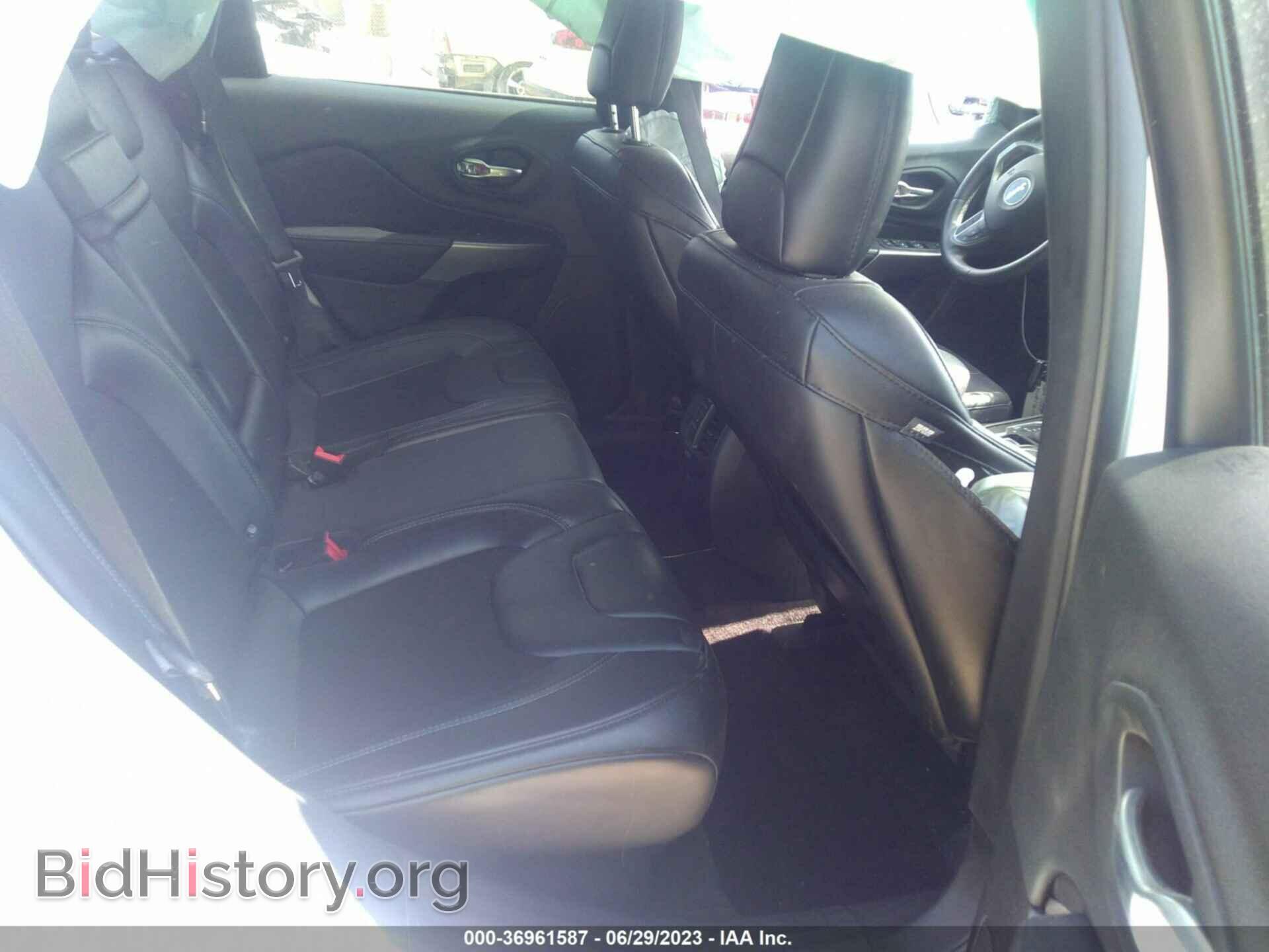 2019 JEEP CHEROKEE - VIN: 1C4PJLLB3KD176028 - Фото 8