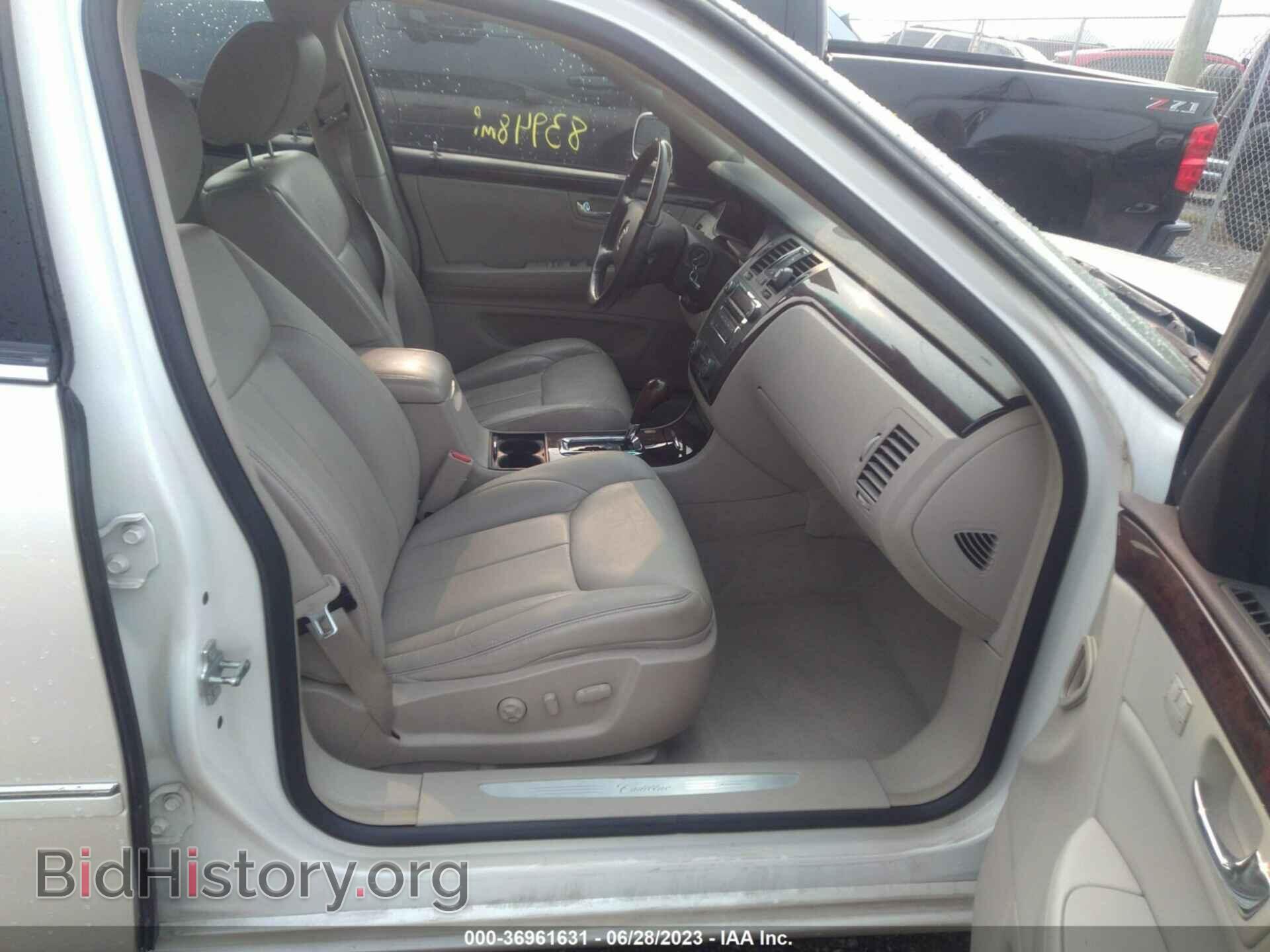 2011 CADILLAC DTS - VIN: 1G6KD5E61BU101909 - Фото 5
