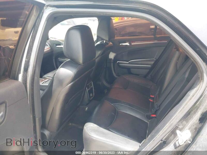 2012 Chrysler 300 (VIN 2C3CCACG5CH146594) — photo 8 of 16