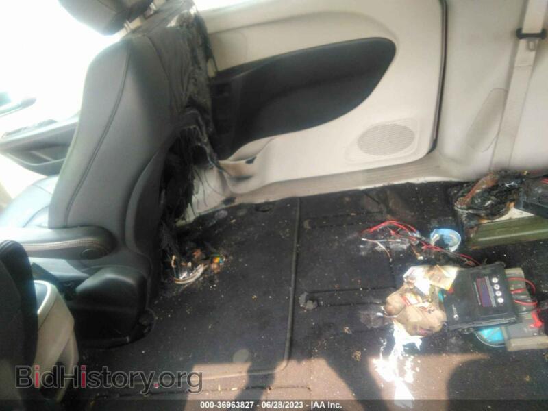 2017 Chrysler PACIFICA (VIN 2C4RC1BG6HR752477) — photo 6 of 11
