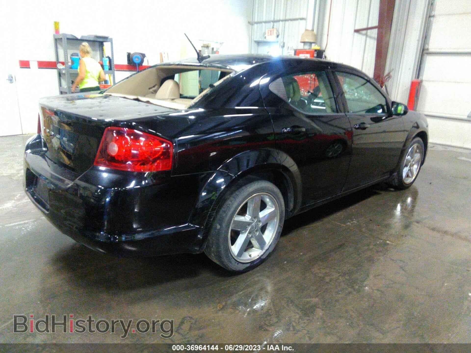 2011 DODGE AVENGER - VIN: 1B3BD2FB8BN573947 - Photo 4