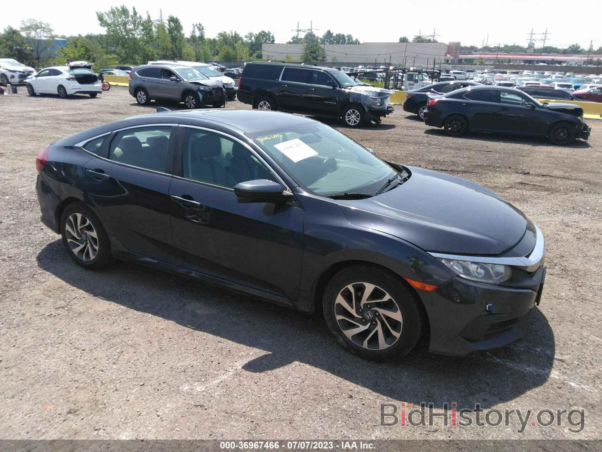 Photo 2HGFC2F71JH580035 - HONDA CIVIC SEDAN 2018