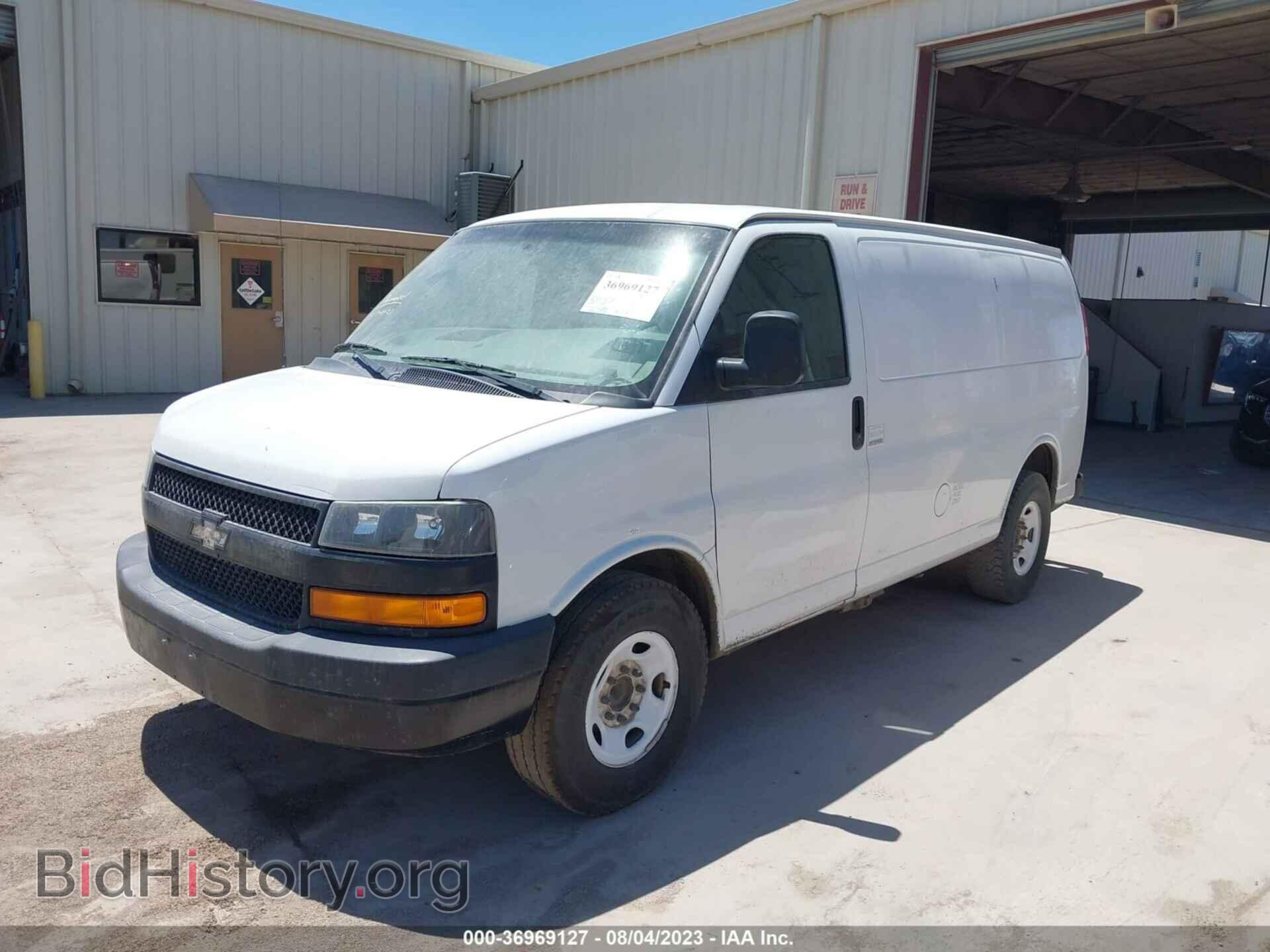 2019 CHEVROLET EXPRESS CARGO VAN - VIN: 1GCWGAF11K1259959 - Фото 2