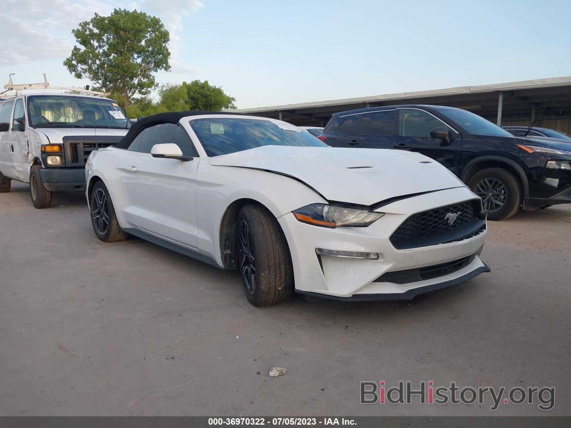 Photo 1FATP8UH8L5184656 - FORD MUSTANG 2020