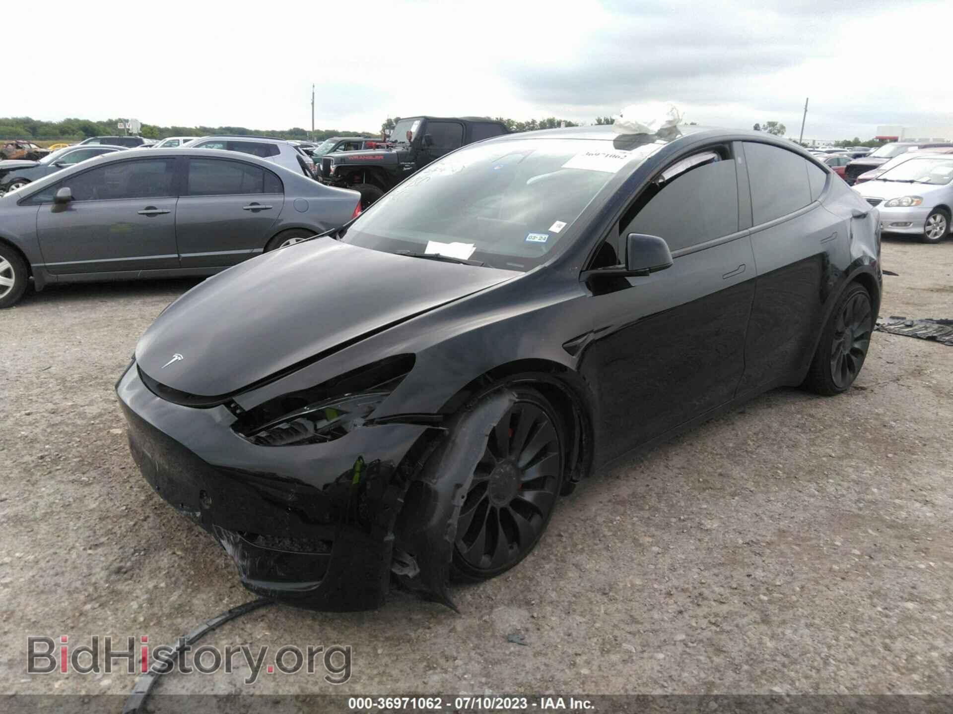 2022 TESLA MODEL Y - VIN: 7SAYGDEF4NF502444 - Фото 2