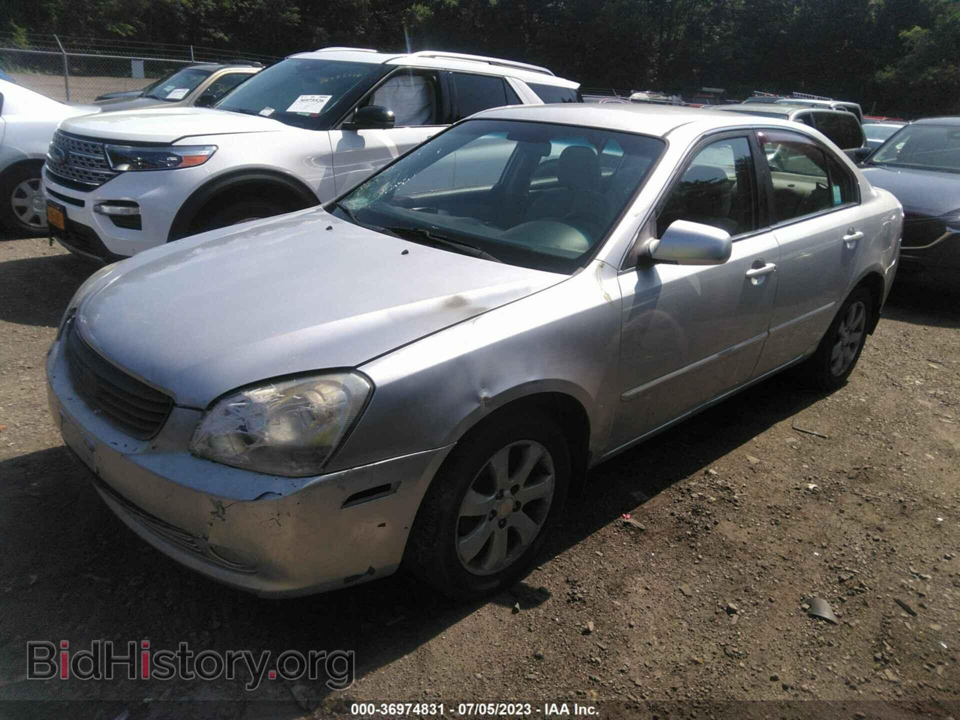 2007 KIA OPTIMA - VIN: KNAGE124X75146356 - Фото 2