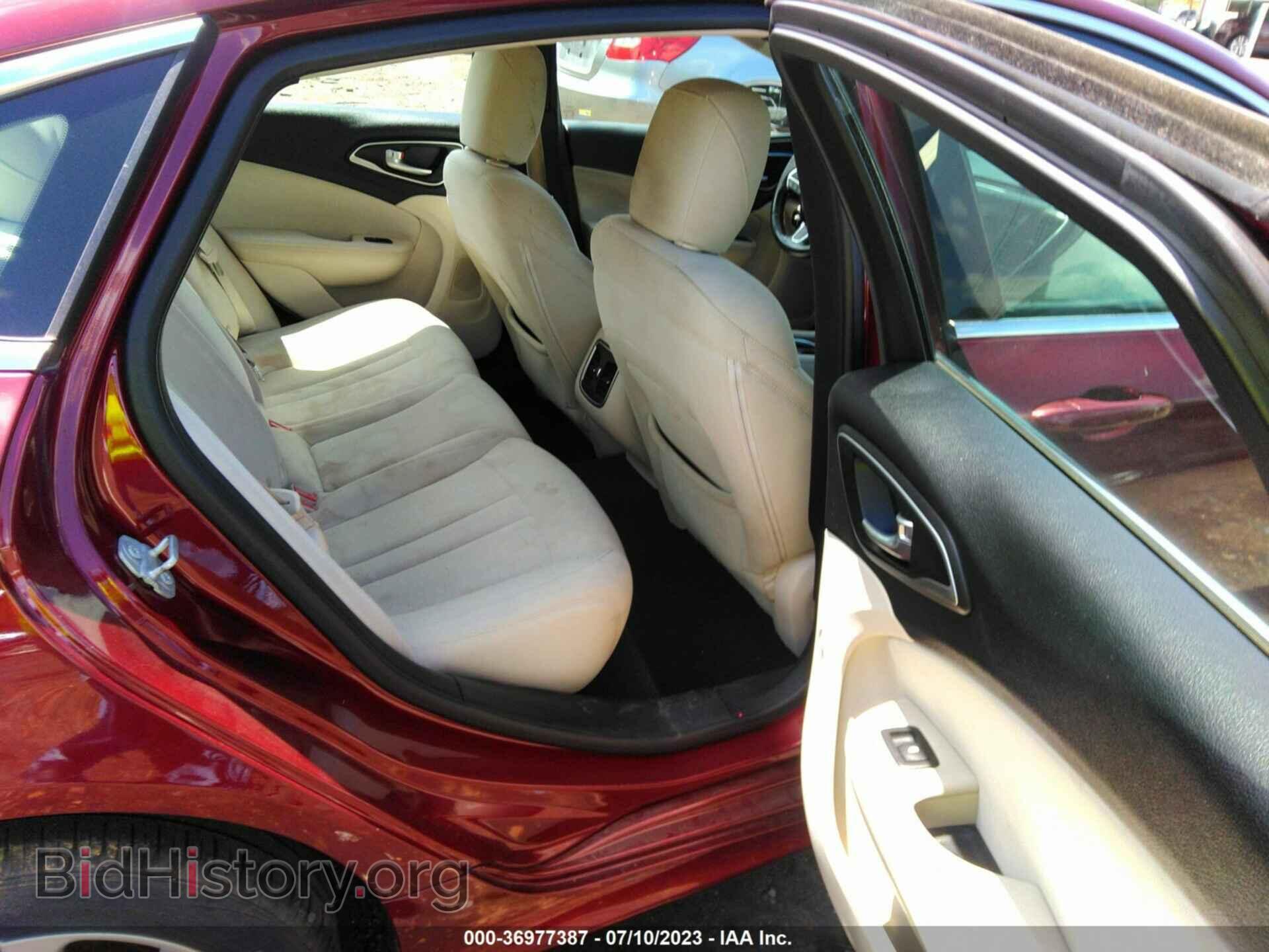 2015 CHRYSLER 200 - VIN: 1C3CCCAB1FN653362 - Фото 8